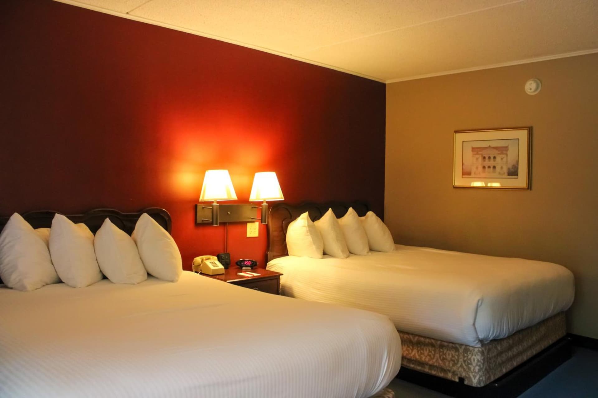 Fireside Inn & Suites Gilford gallery photo in Gilford — image 101