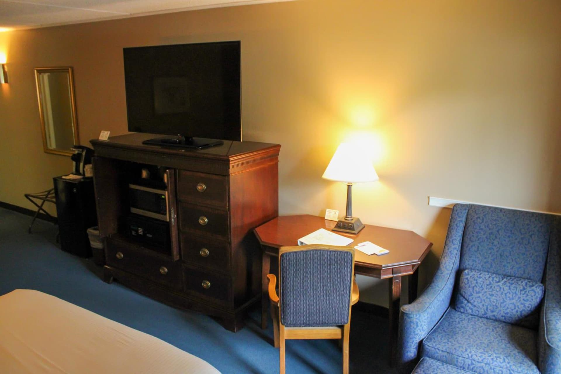 Fireside Inn & Suites Gilford gallery photo in Gilford — image 126