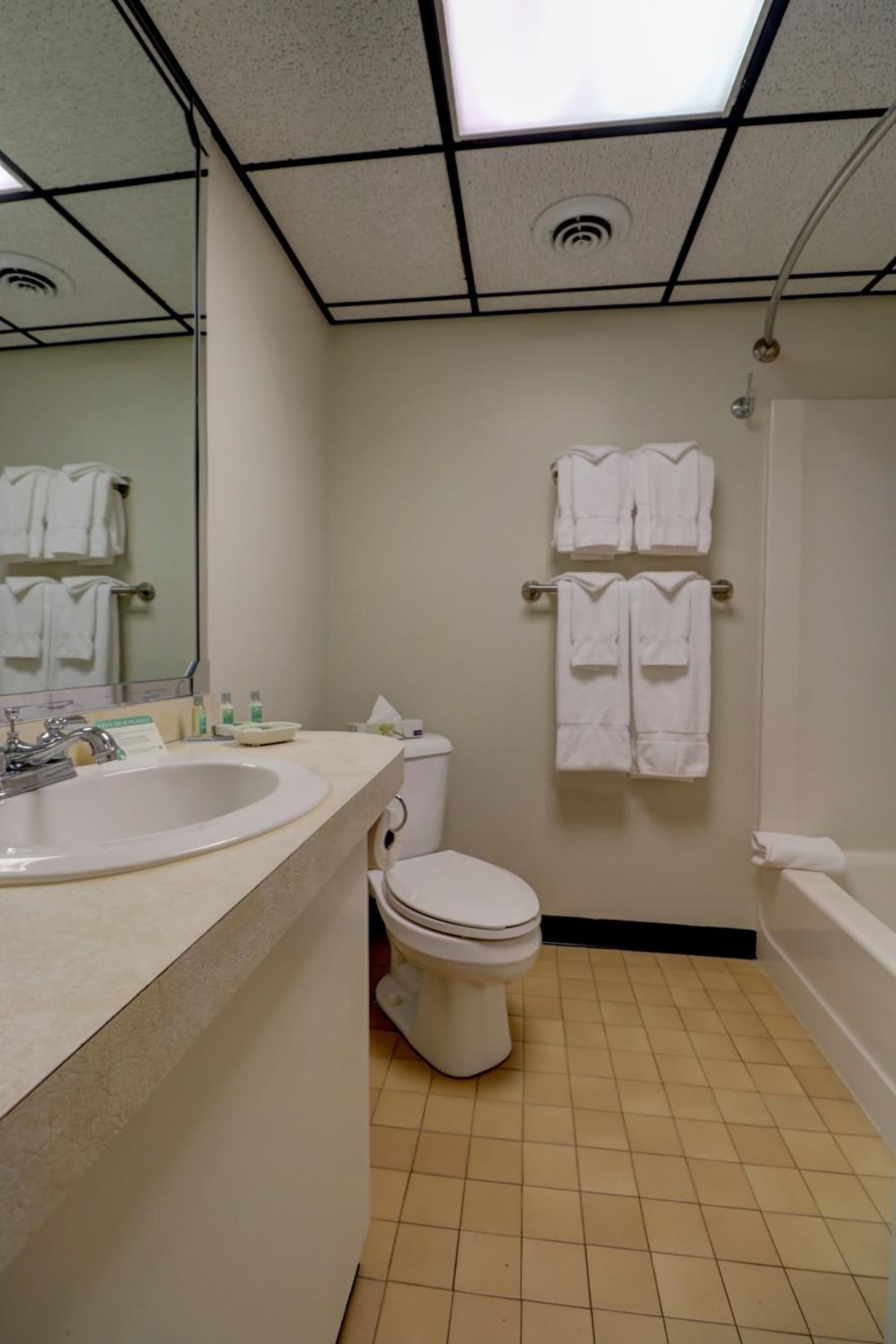 Fireside Inn & Suites Gilford gallery photo in Gilford — image 7