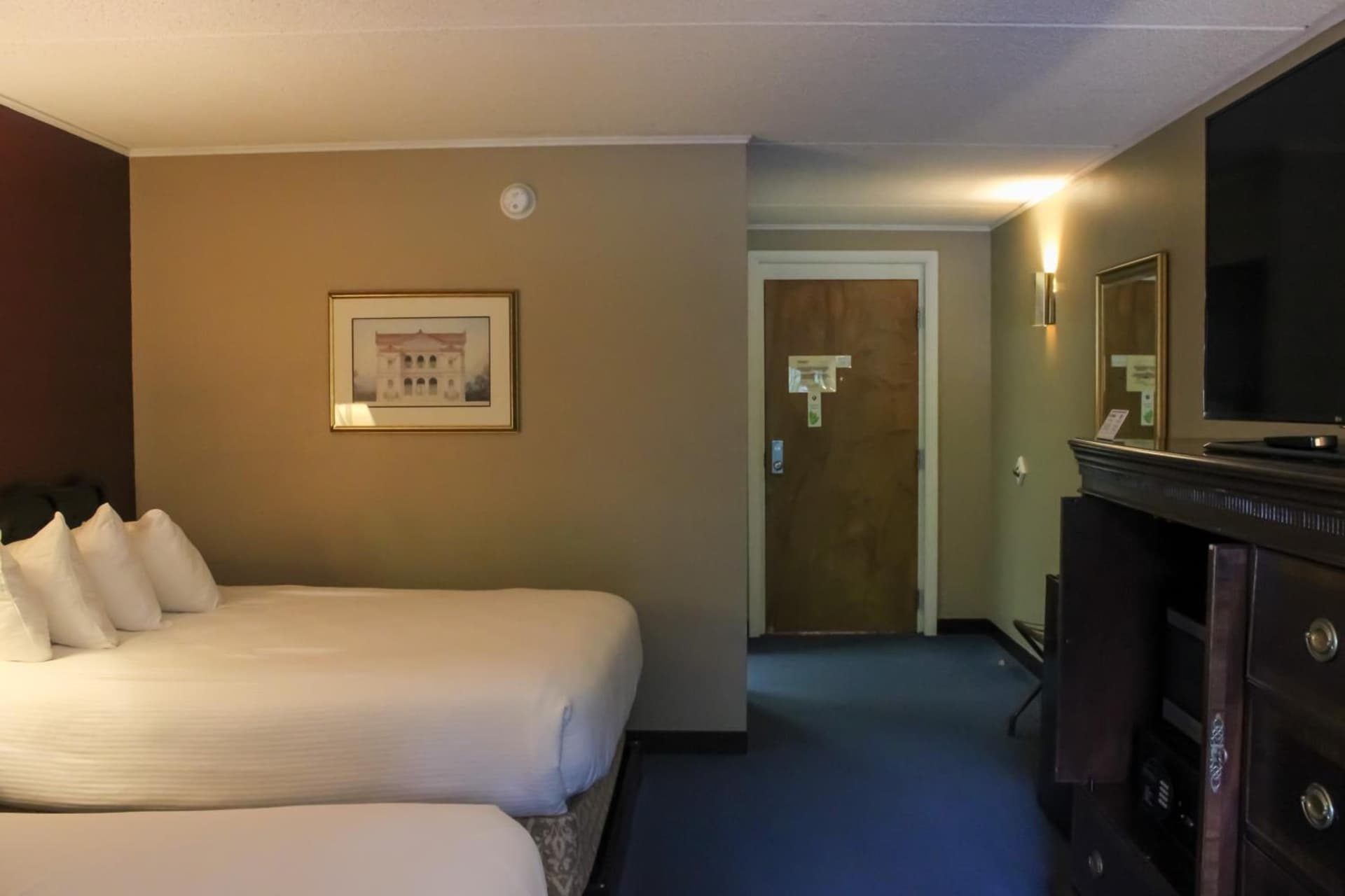 Fireside Inn & Suites Gilford gallery photo in Gilford — image 198