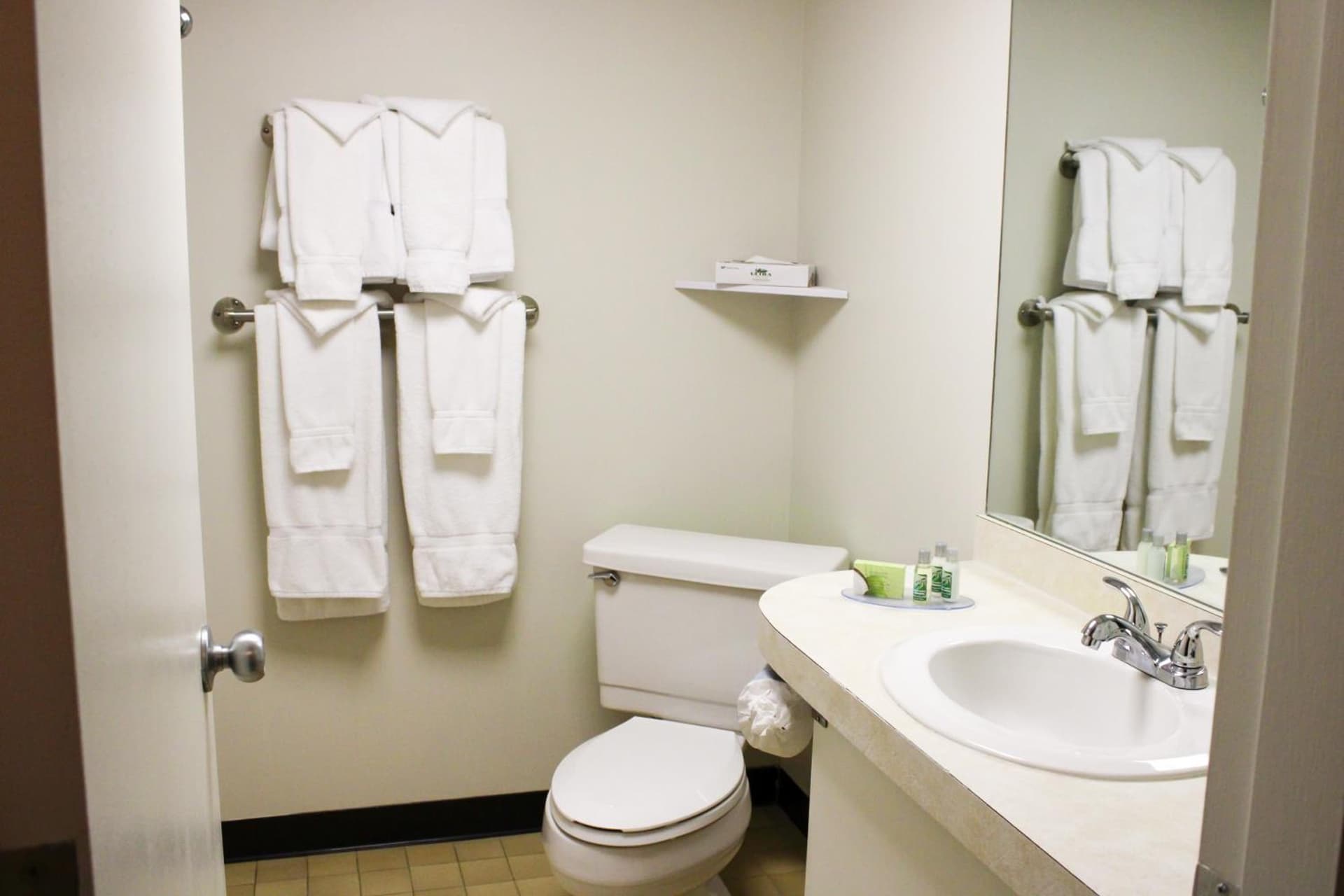 Fireside Inn & Suites Gilford gallery photo in Gilford — image 105
