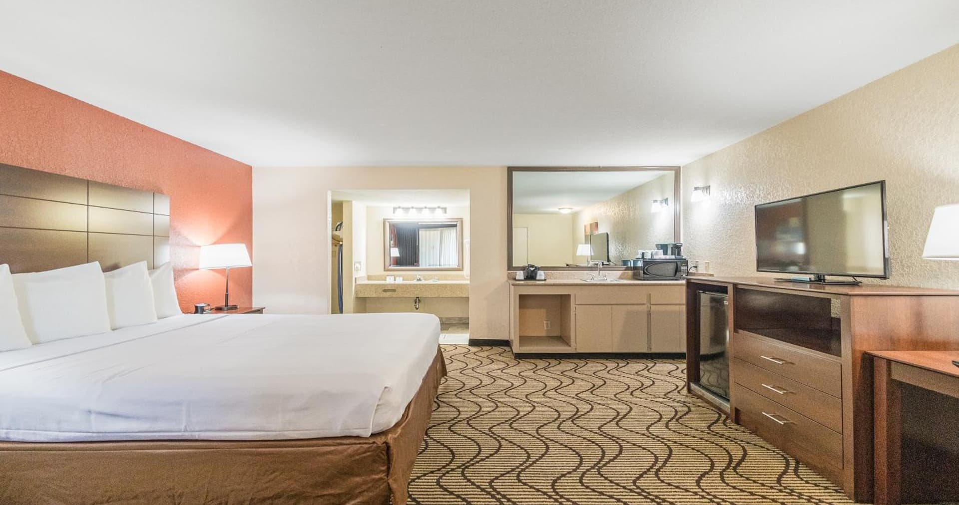 Best Western Roseville Inn property views in Roseville, CA — gallery photo 3
