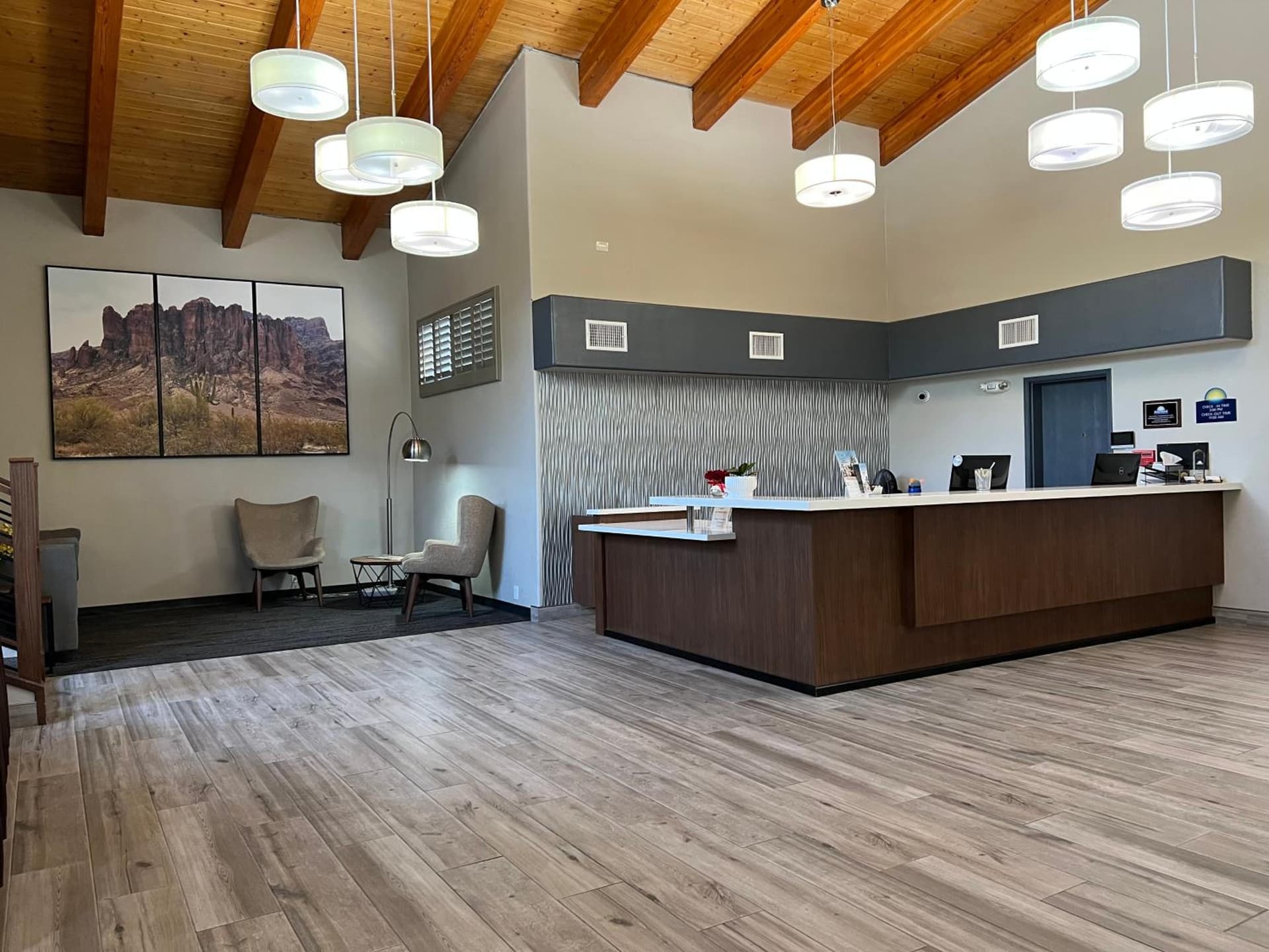 Days Inn & Suites by Wyndham Mesa Near Phoenix gallery photo in Mesa, AZ — image 14
