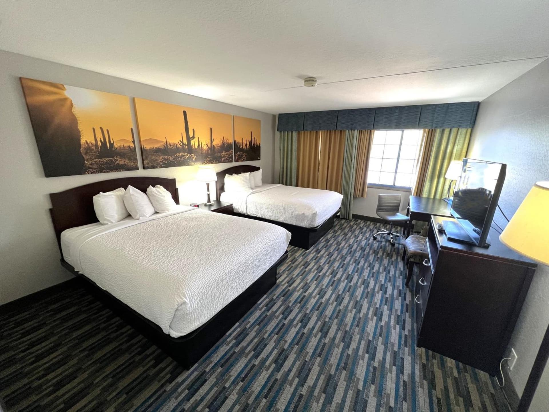 Days Inn & Suites by Wyndham Mesa Near Phoenix gallery photo in Mesa, AZ — image 15