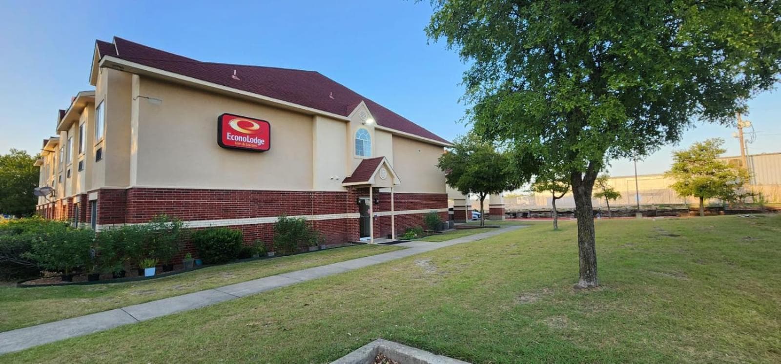 Econo Lodge Inn & Suites Mesquite - Dallas East gallery photo in Mesquite, TX — image 23