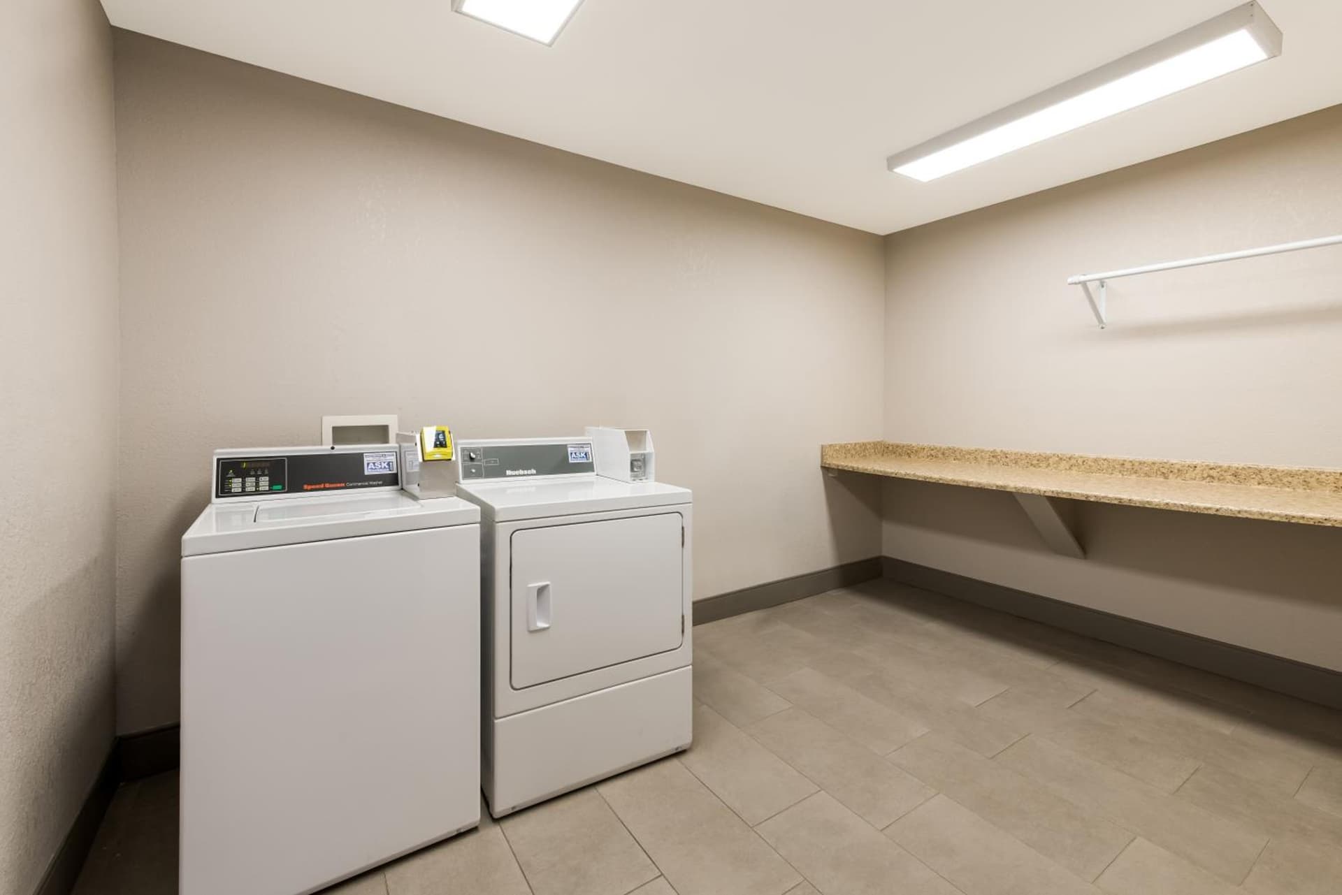 Country Inn & Suites by Radisson, Wichita East, KS gallery photo in Wichita, KS — image 44