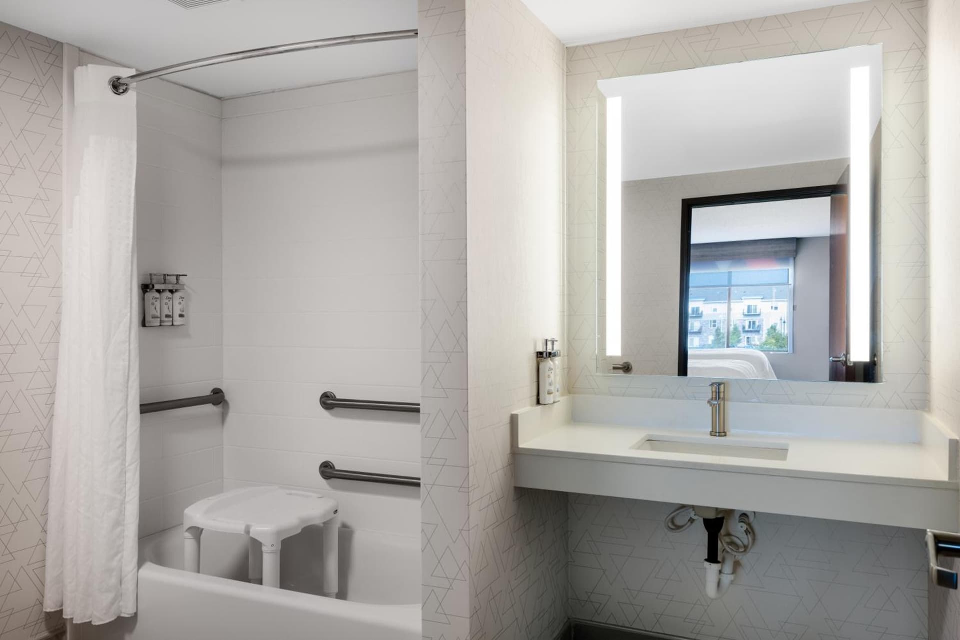 Holiday Inn Express Rochester South - Mayo Area by IHG interior in Rochester, MN — gallery photo 2