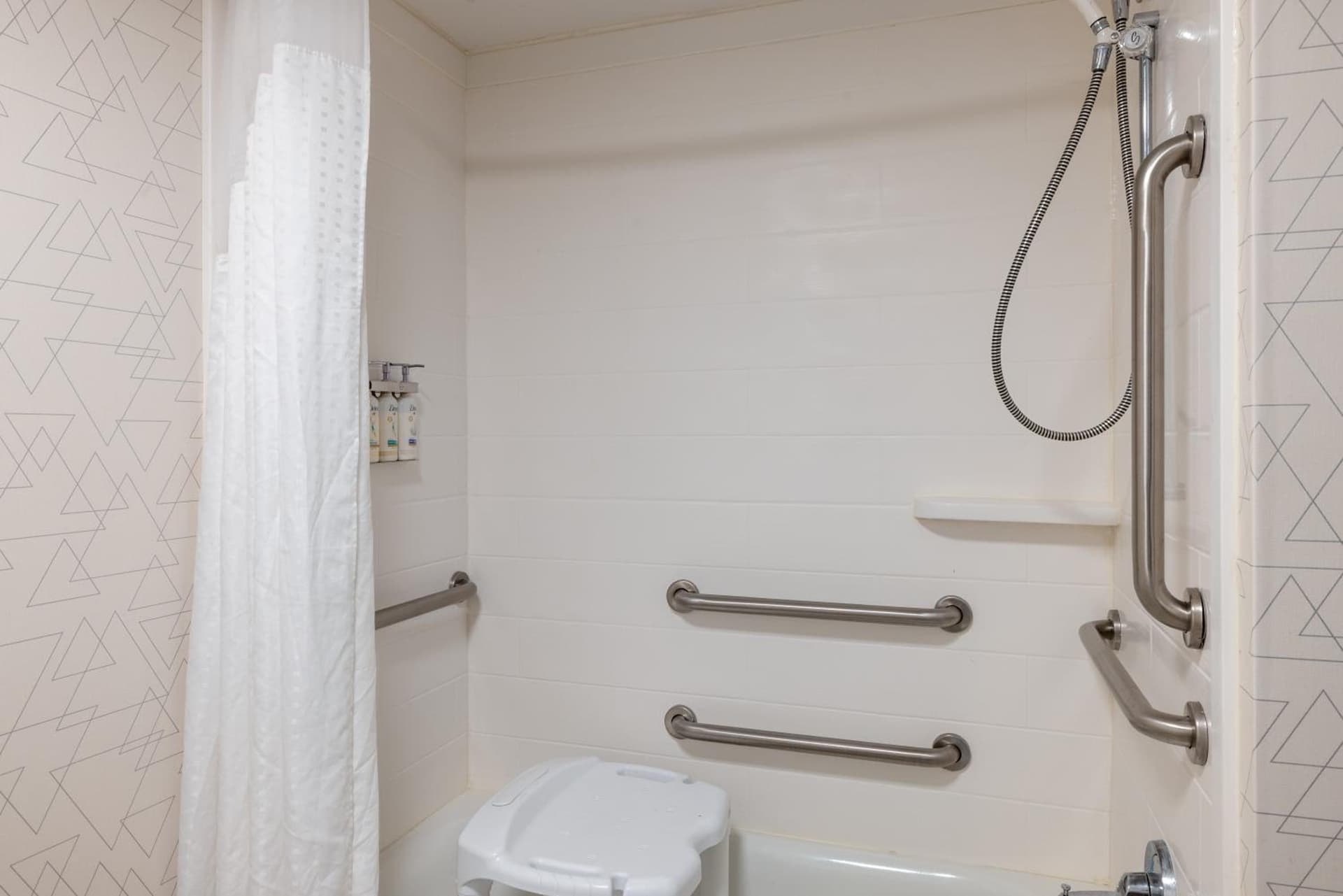 Holiday Inn Express Rochester South - Mayo Area by IHG property views in Rochester, MN — gallery photo 3