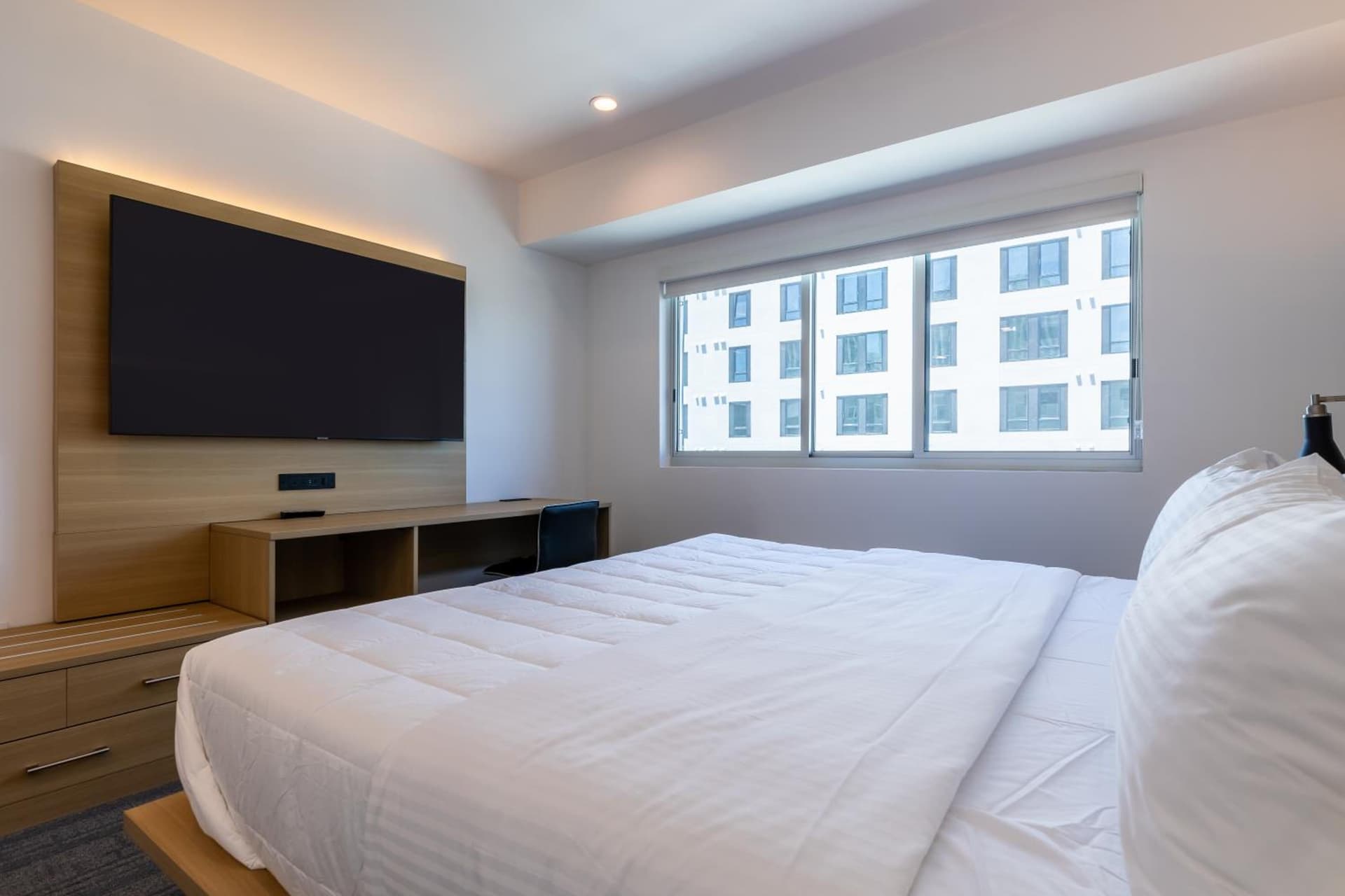 Hotel Mai Downtown Long Beach property views in Long Beach, CA — gallery photo 3