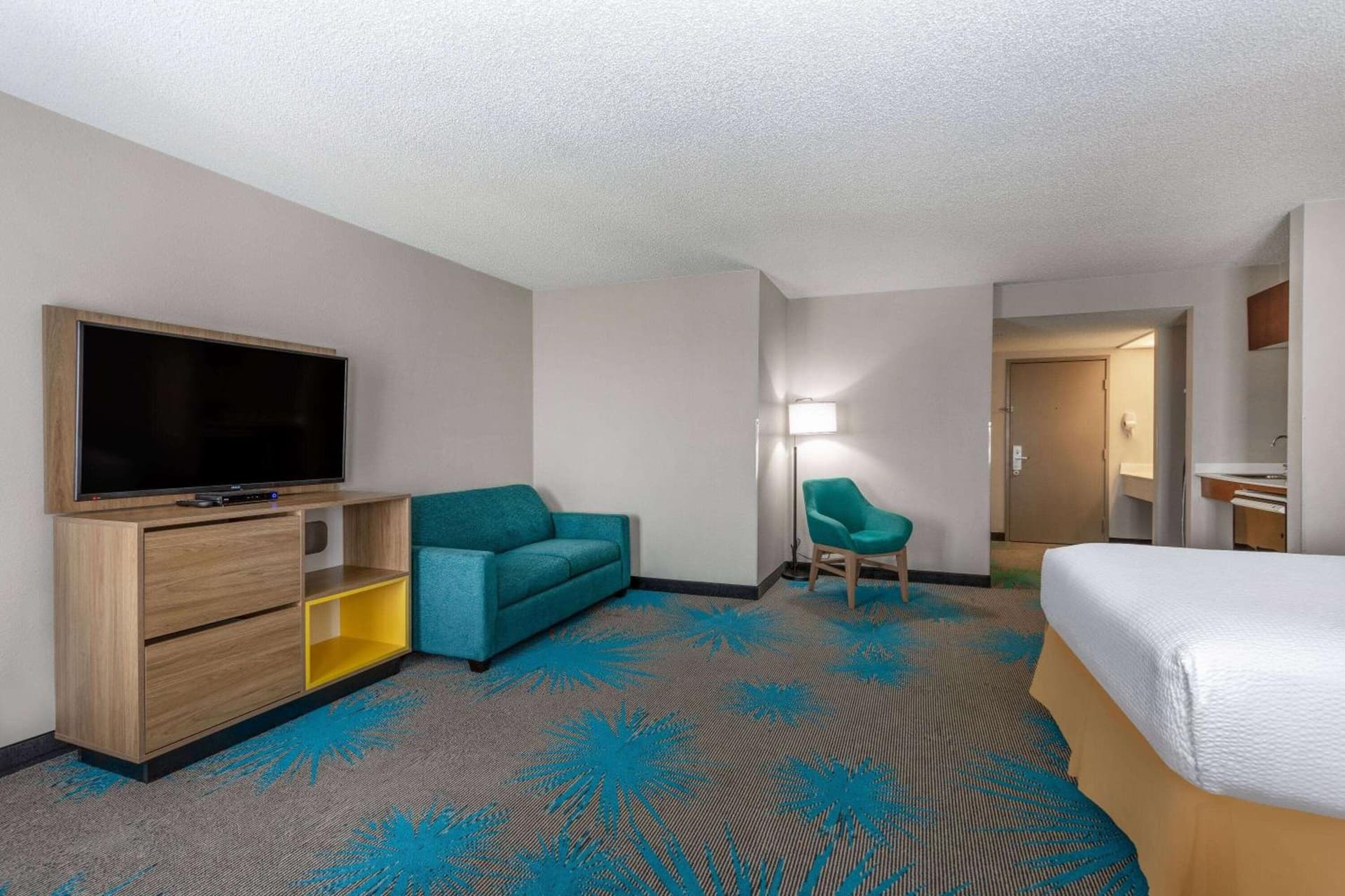 Days Inn & Suites by Wyndham Denver International Airport gallery photo in Denver, CO — image 11