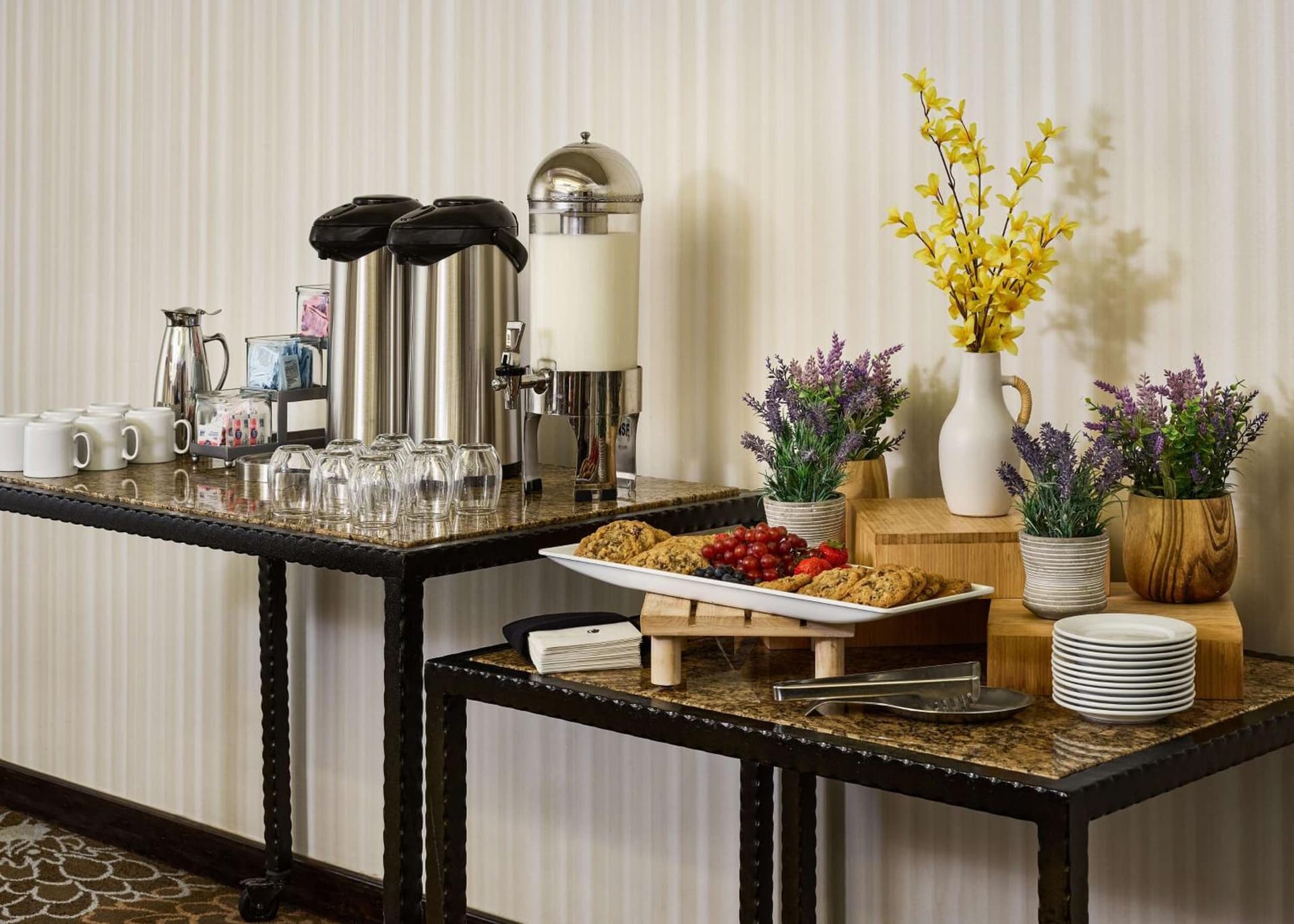 DoubleTree by Hilton Ontario Airport gallery photo in Ontario, CA — image 50