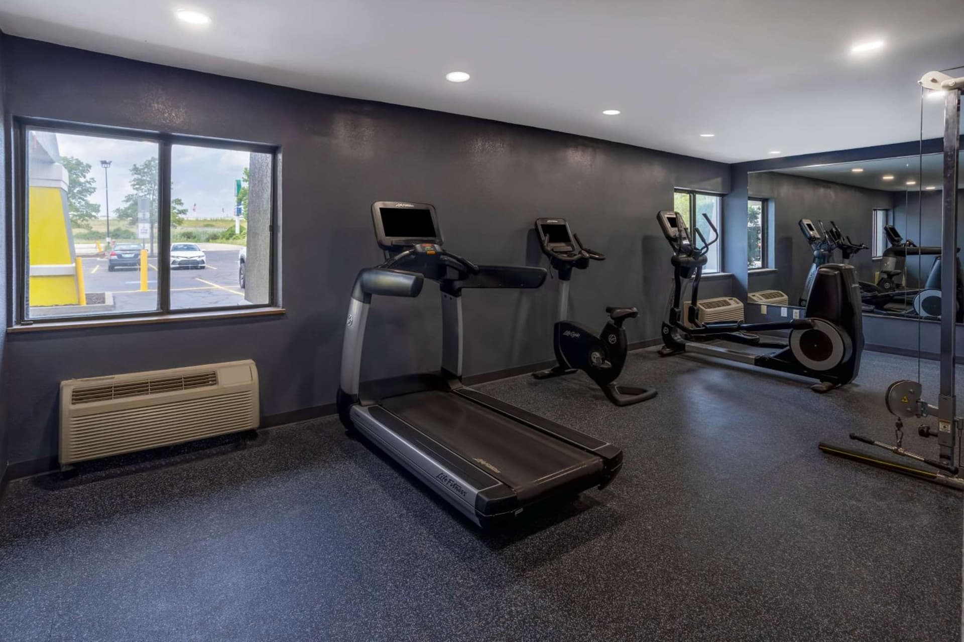Days Inn by Wyndham Pleasant Prairie Kenosha gallery photo in Kenosha, WI — image 38