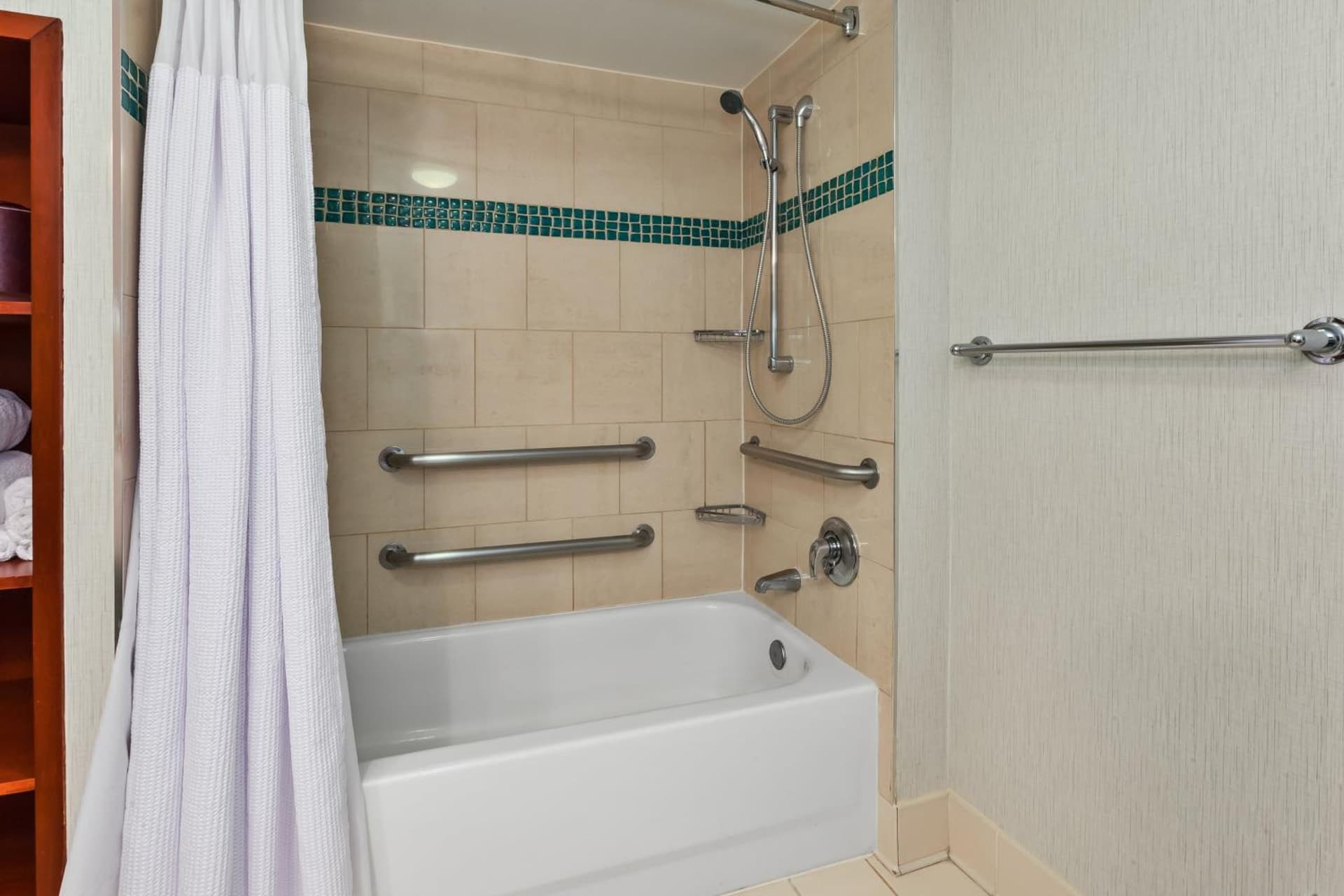 Crowne Plaza Dulles Airport by IHG gallery photo in Herndon, VA — image 23