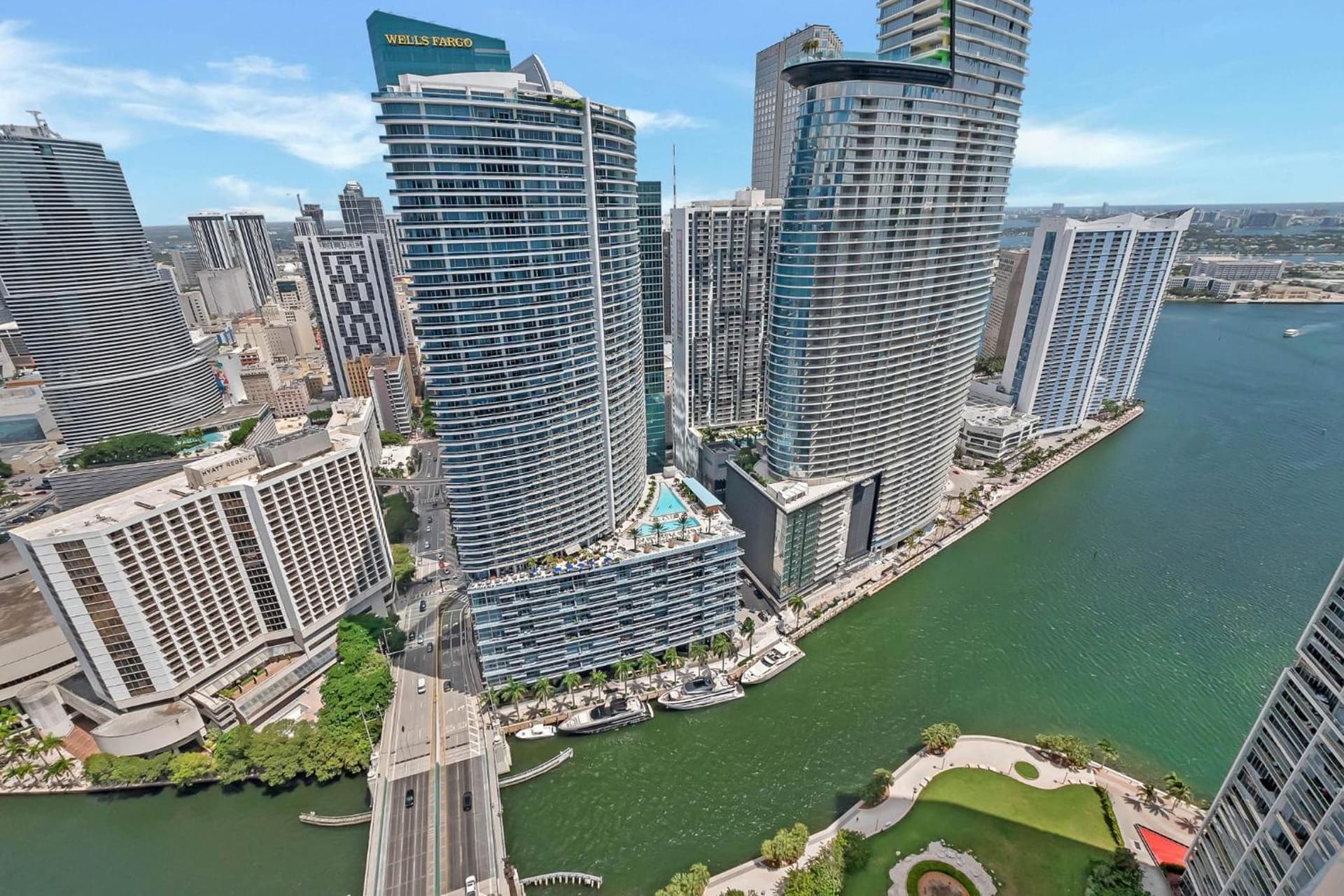 PENTHOUSE 2BR ICON WHOTEL Brickell Miami featured exterior or lobby in Miami, FL — similar hotel