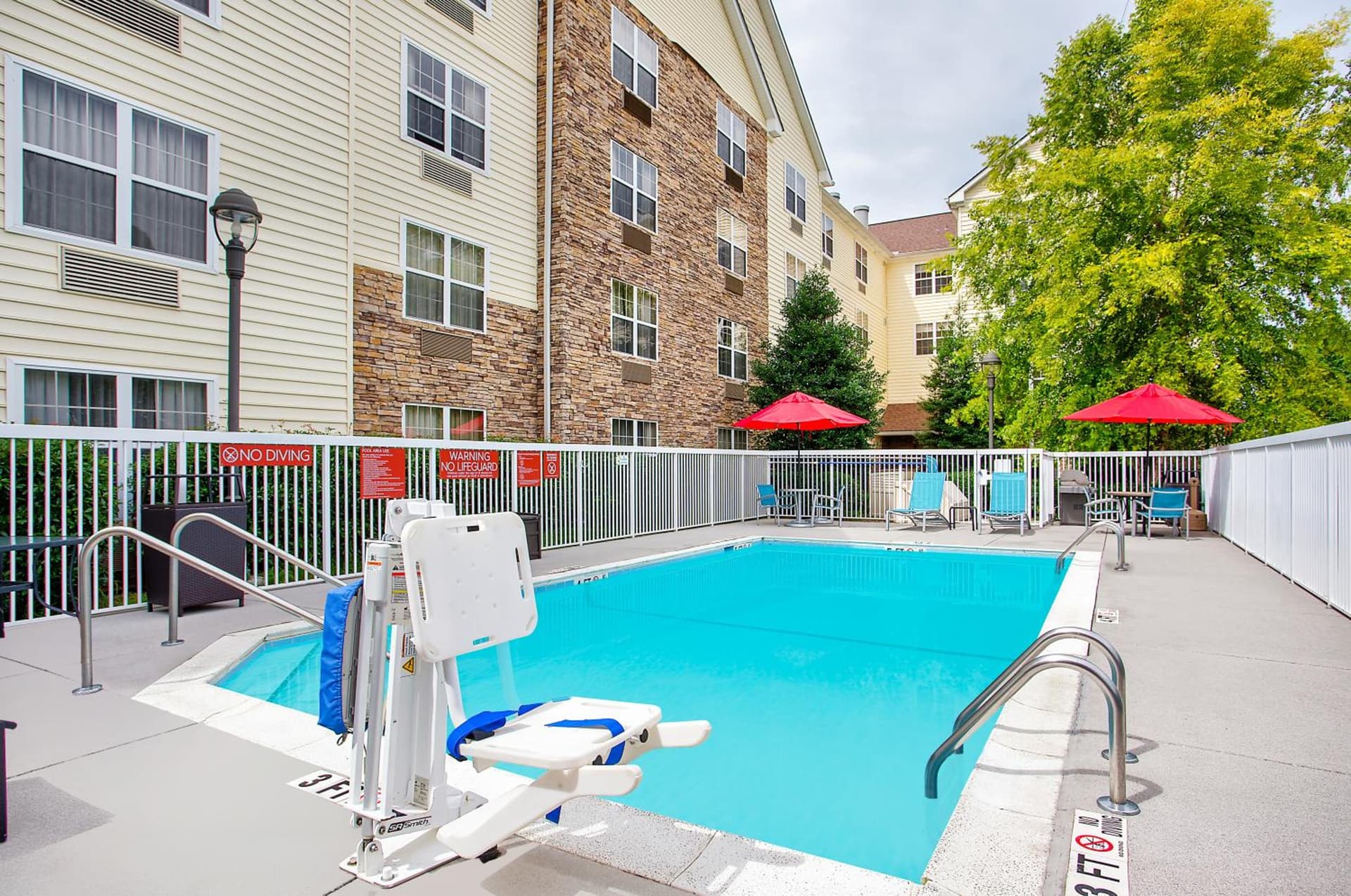 TownePlace Suites Knoxville Cedar Bluff interior in Knoxville, TN — gallery photo 2