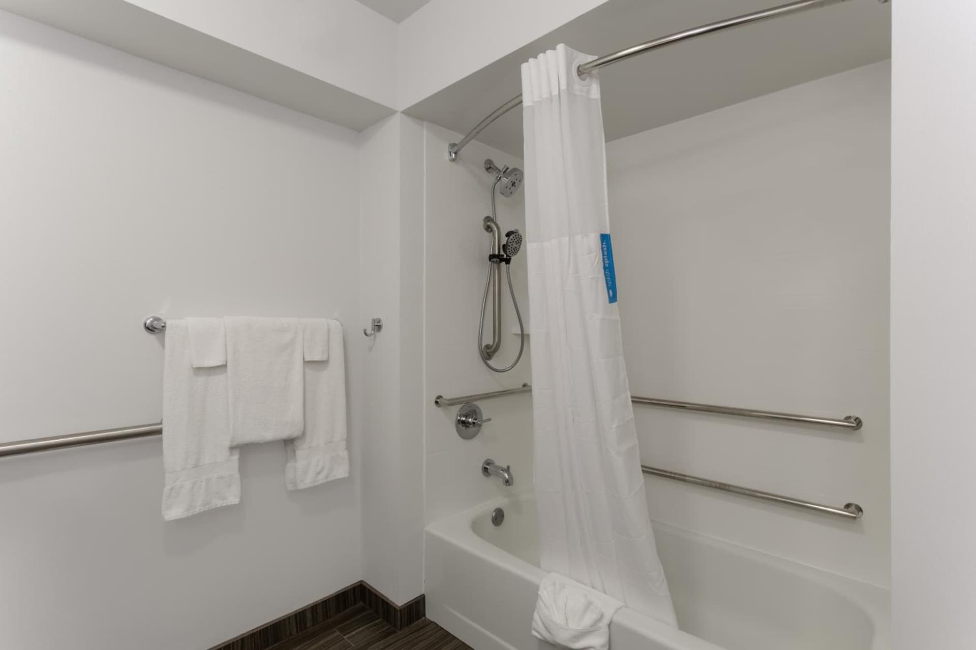 Hampton Inn Bloomington gallery photo in Bloomington, IN — image 39