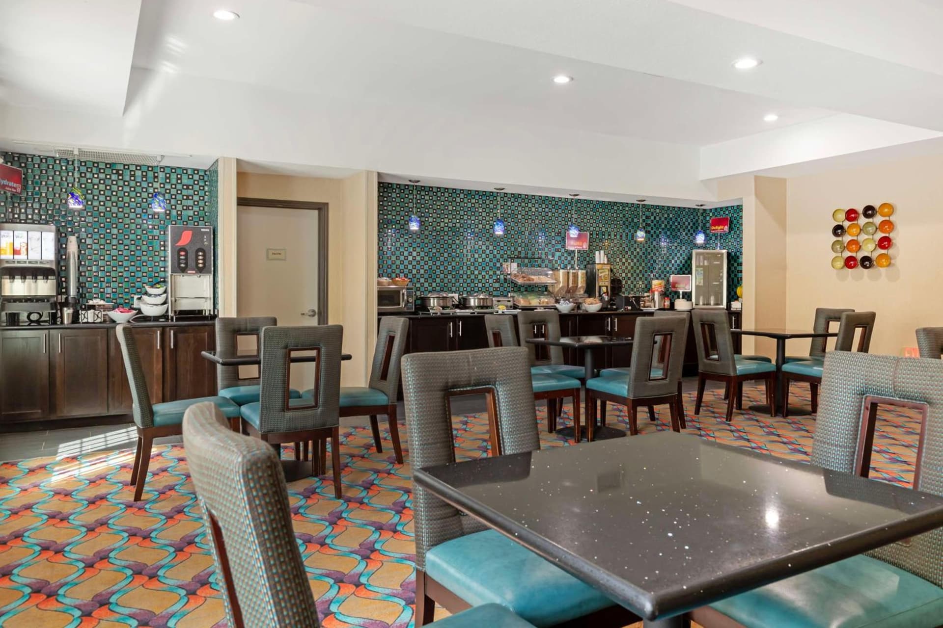 Best Western Plus Pleasanton Hotel property views in Pleasanton, TX — gallery photo 3