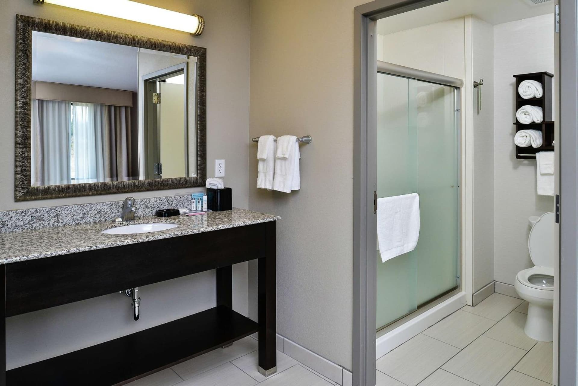 Hampton Inn Middletown gallery photo in Middletown, OH — image 27
