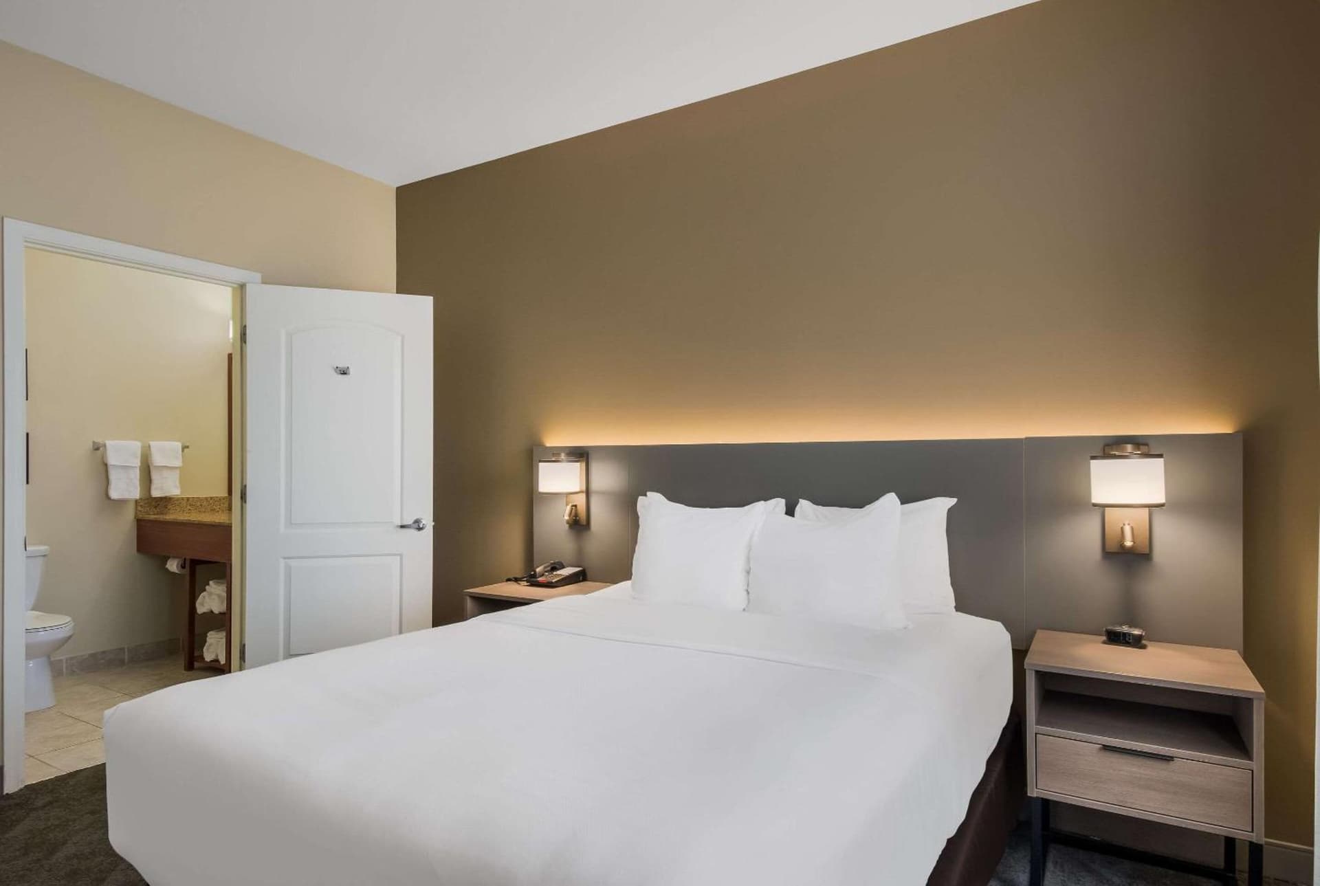 Comfort Inn & Suites Barnesville - Frackville gallery photo in Barnesville, PA — image 15