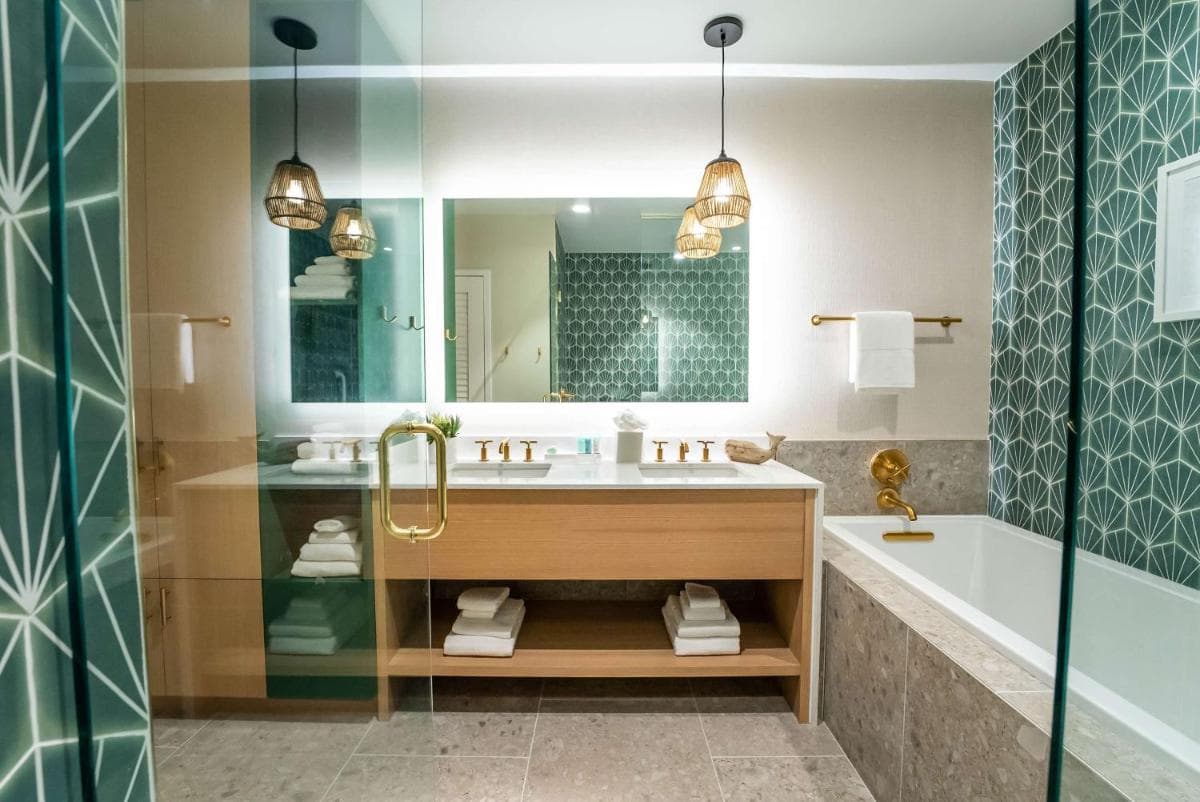 Embassy Suites By Hilton Orlando Sunset Walk interior in Orlando, FL — gallery photo 2