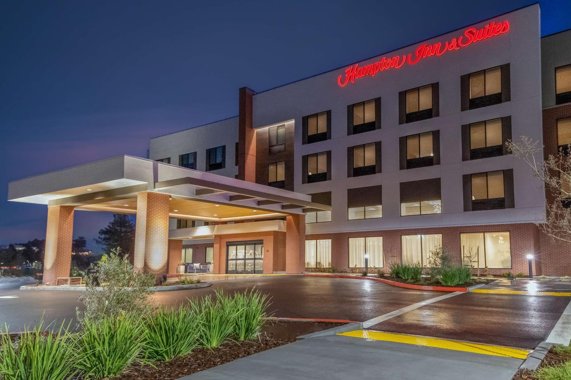 Hampton Inn & Suites Santa Rosa Sonoma Wine Country property views in Santa Rosa, CA — gallery photo 3