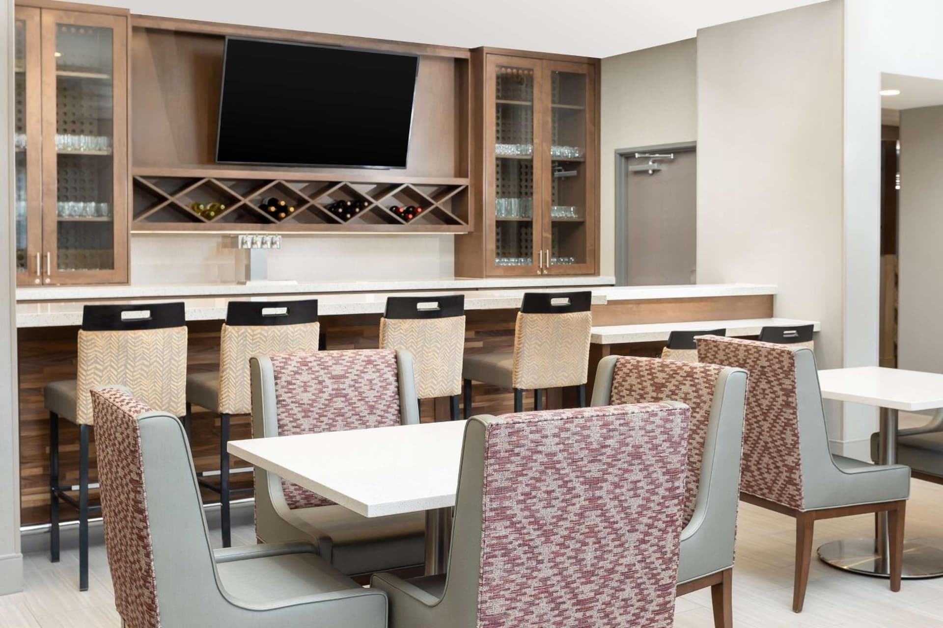 Hampton Inn & Suites Santa Rosa Sonoma Wine Country gallery photo in Santa Rosa, CA — image 15