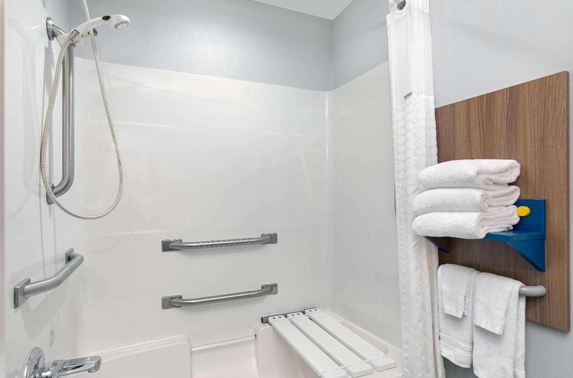 Microtel Inn & Suites Columbus North gallery photo in Columbus, GA — image 22