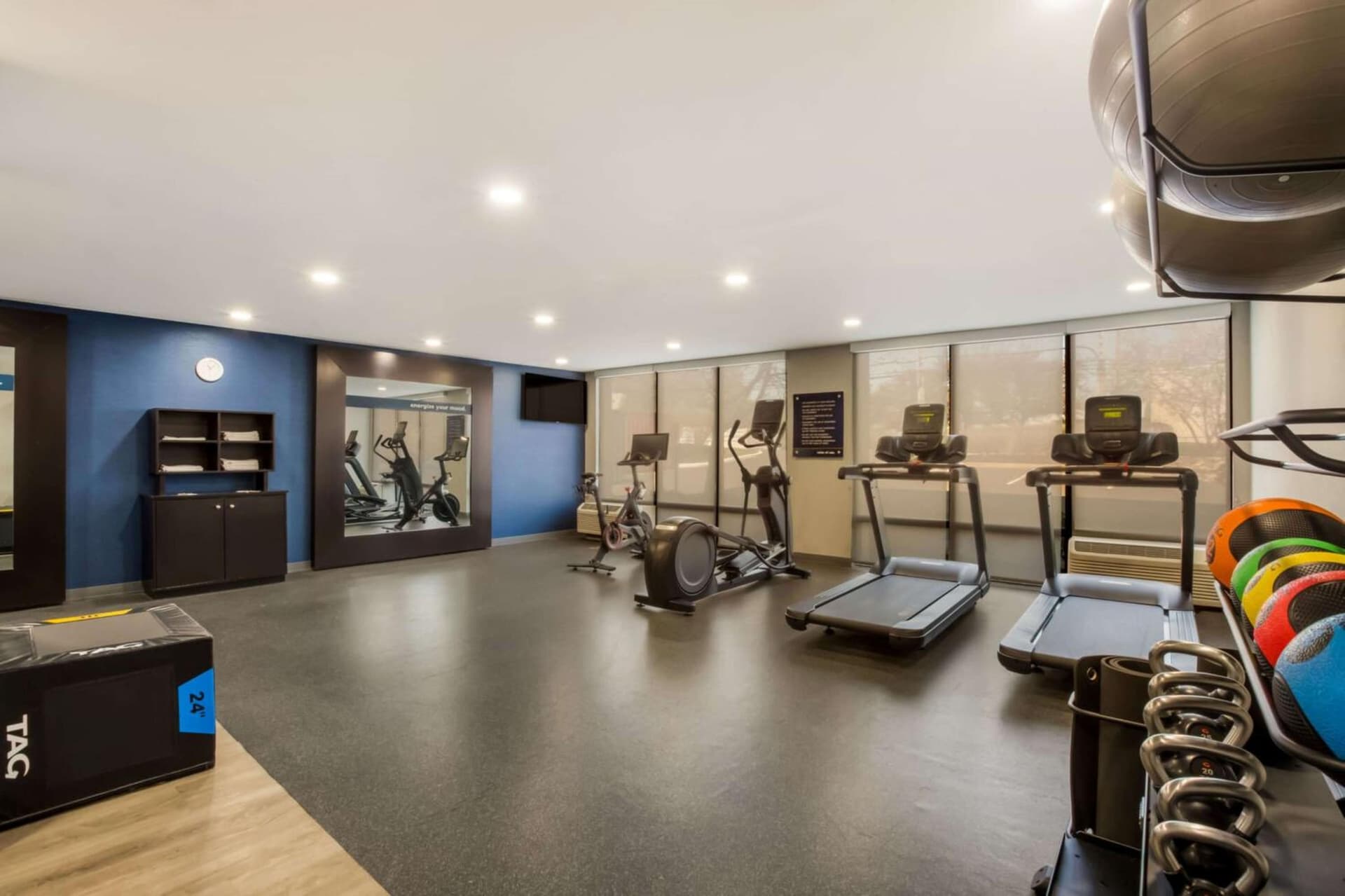 Hampton Inn Philadelphia/Willow Grove gallery photo in Willow Grove, PA — image 13