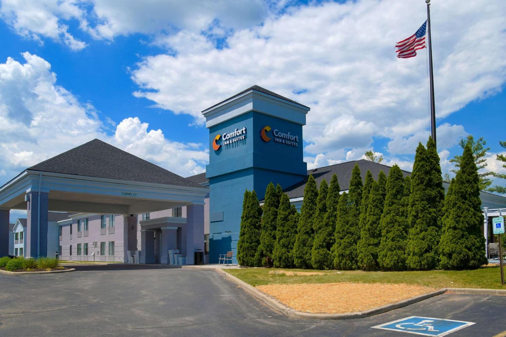 Comfort Inn & Suites NW Milwaukee featured exterior or lobby in Germantown, WI — similar hotel