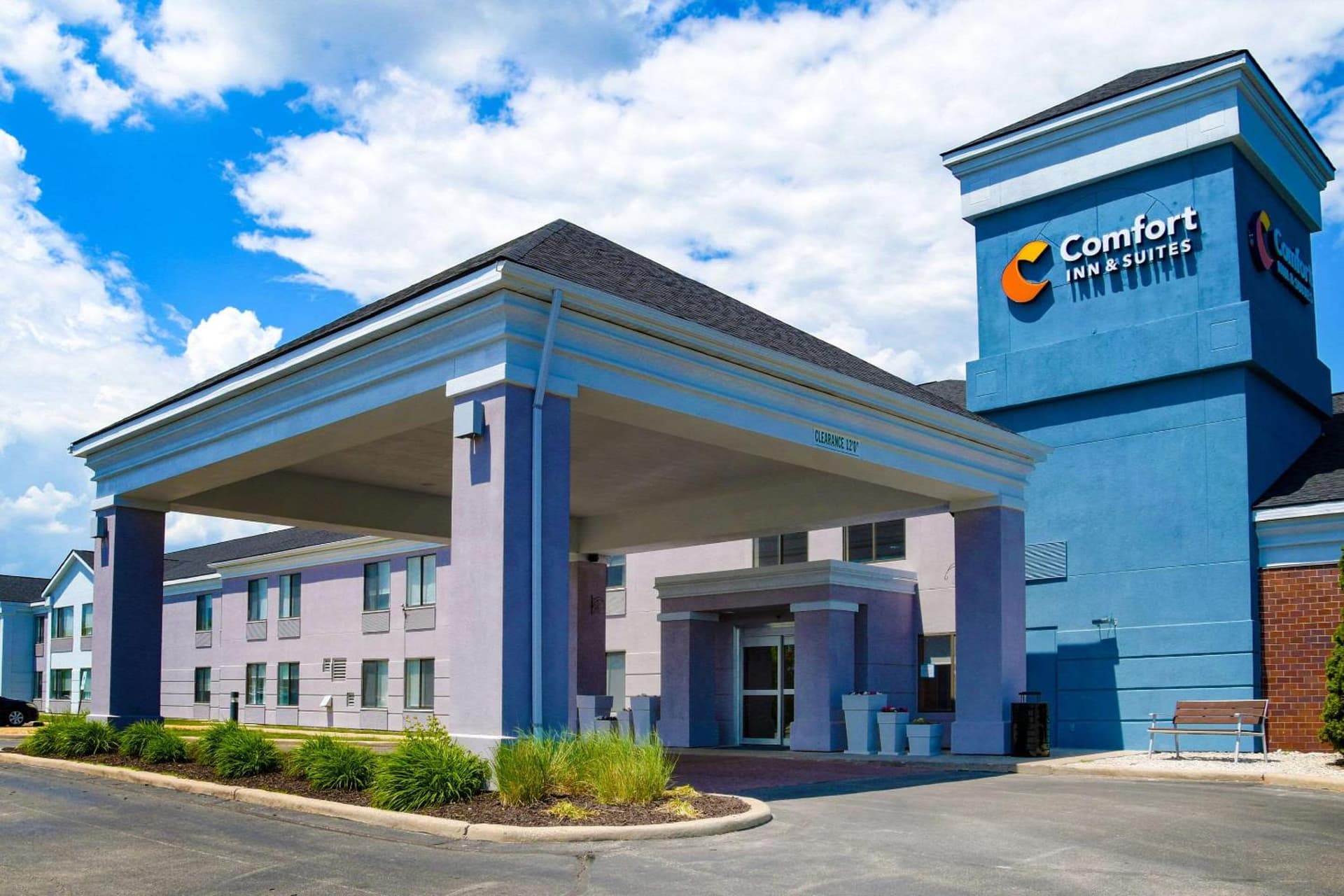 Comfort Inn & Suites NW Milwaukee property views in Germantown, WI — gallery photo 3