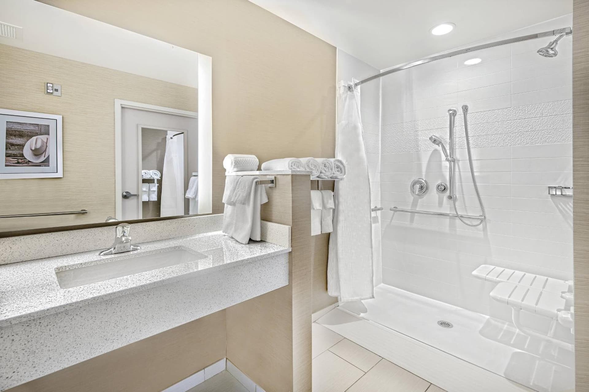 Fairfield Inn & Suites Van Canton Area gallery photo in Van, TX — image 12