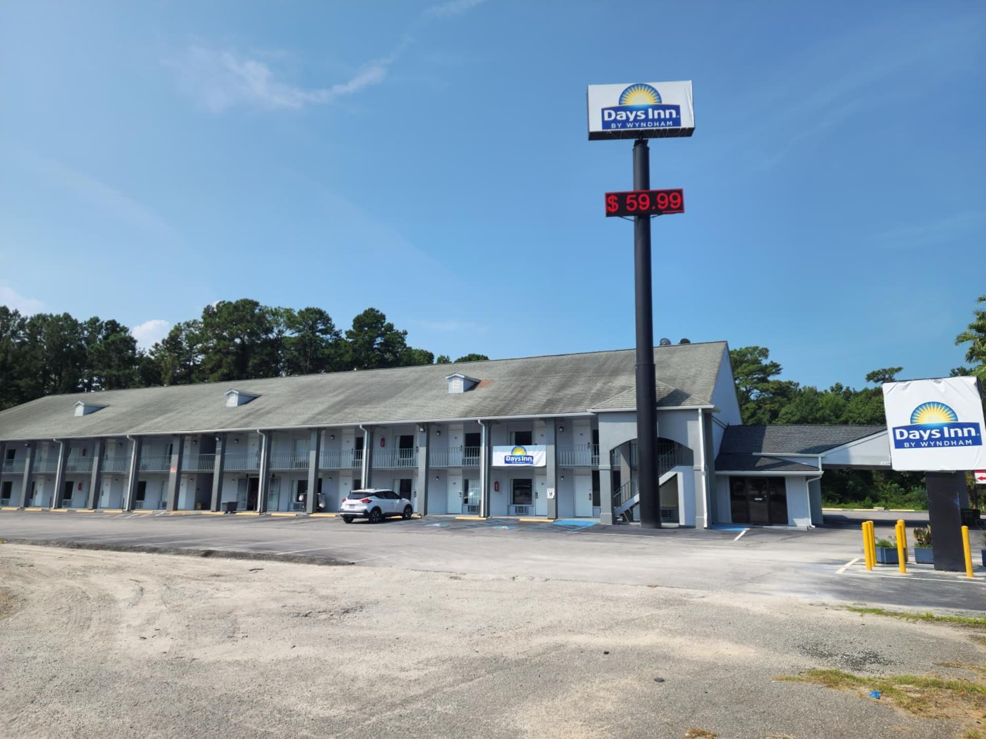 Days Inn by Wyndham Hardeeville Near Hilton Head featured exterior or lobby in Hardeeville, SC — similar hotel