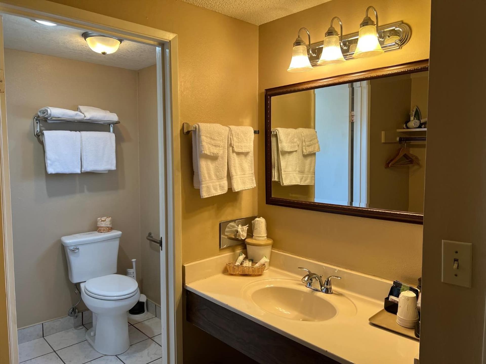 Lamp Liter Inn Visalia, an Ascend Collection Hotel gallery photo in Visalia, CA — image 22