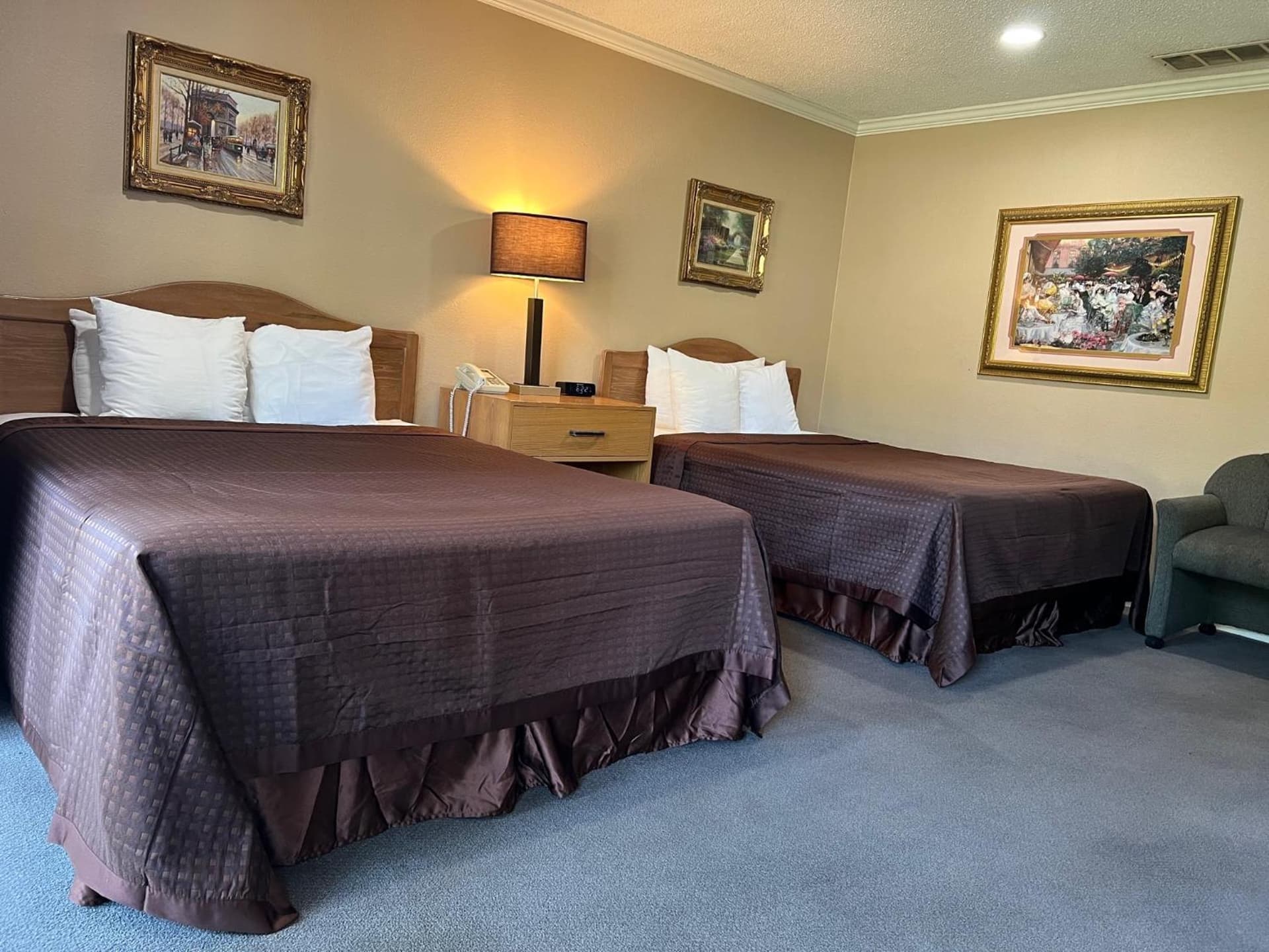 Lamp Liter Inn Visalia, an Ascend Collection Hotel gallery photo in Visalia, CA — image 6