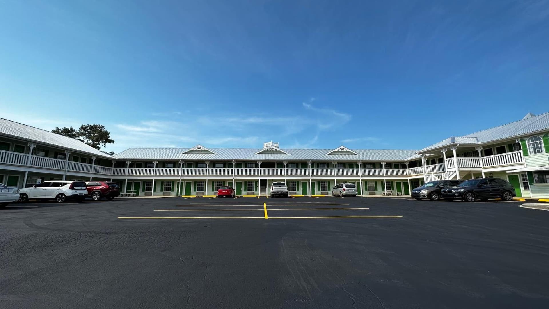 Key West Inn - Chatsworth featured exterior or lobby in Chatsworth, GA — similar hotel