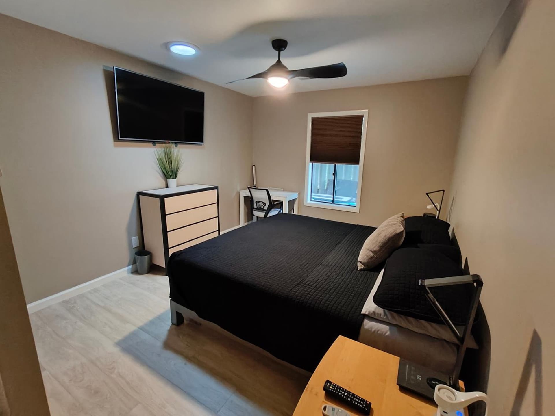 Modern/Retro Condo gallery photo in High Point, NC — image 15