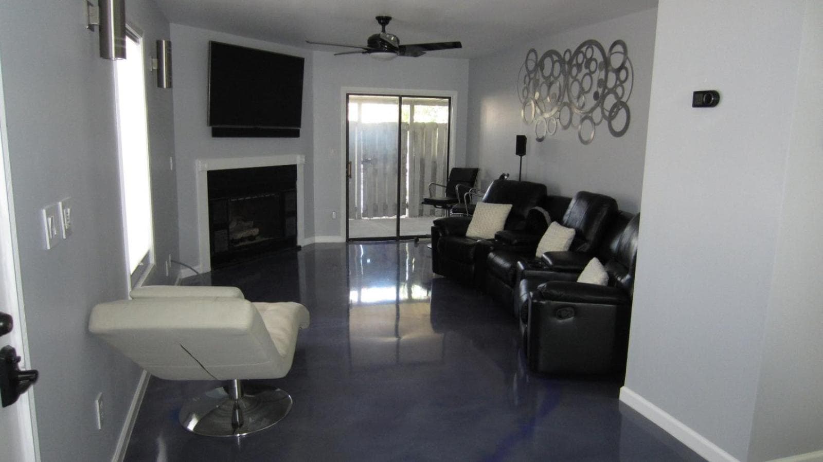 Modern/Retro Condo gallery photo in High Point, NC — image 11