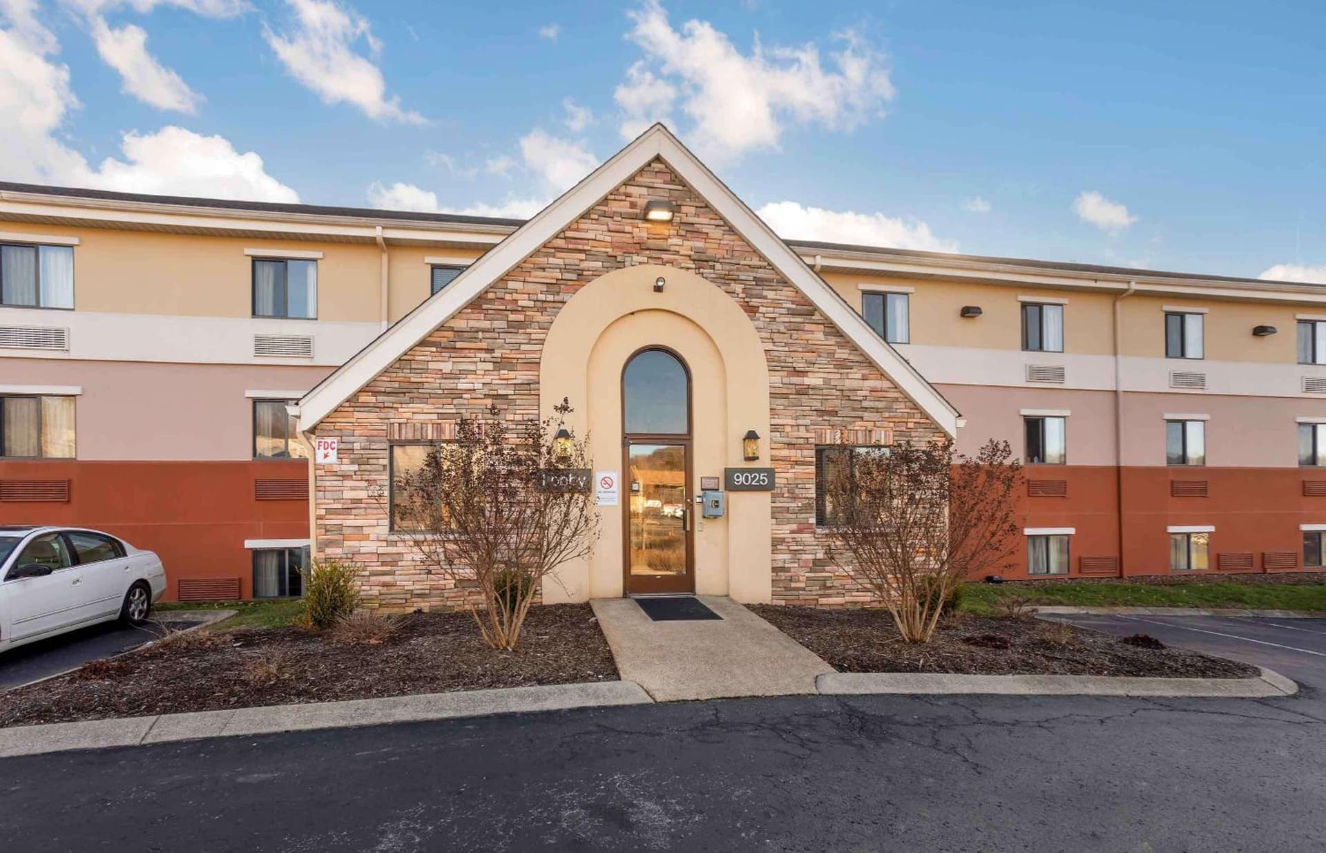 Suburban Studios Brentwood - Nashville interior in Brentwood, TN — gallery photo 2
