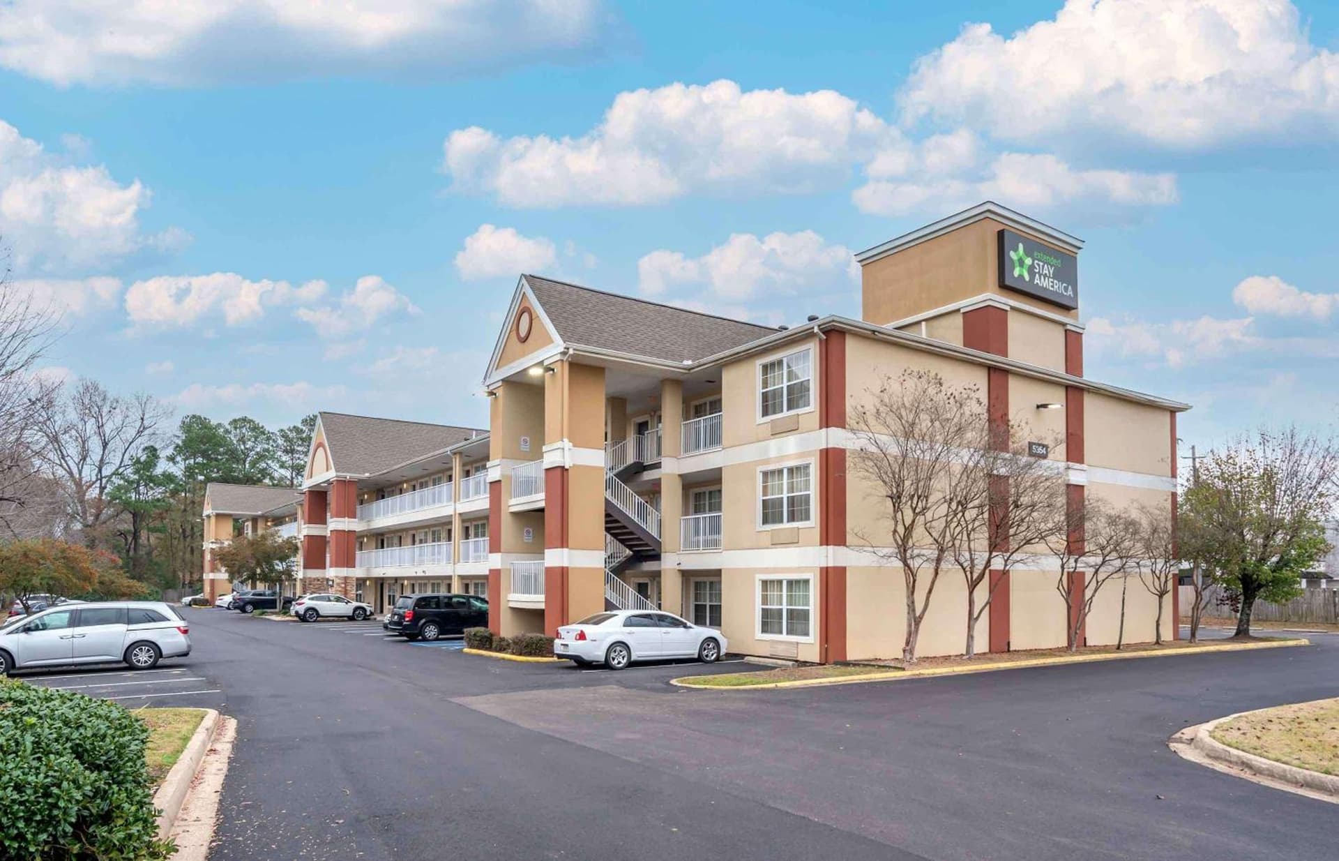 Extended Stay America Select Suites - Jackson - North featured exterior or lobby in Jackson, MS — similar hotel