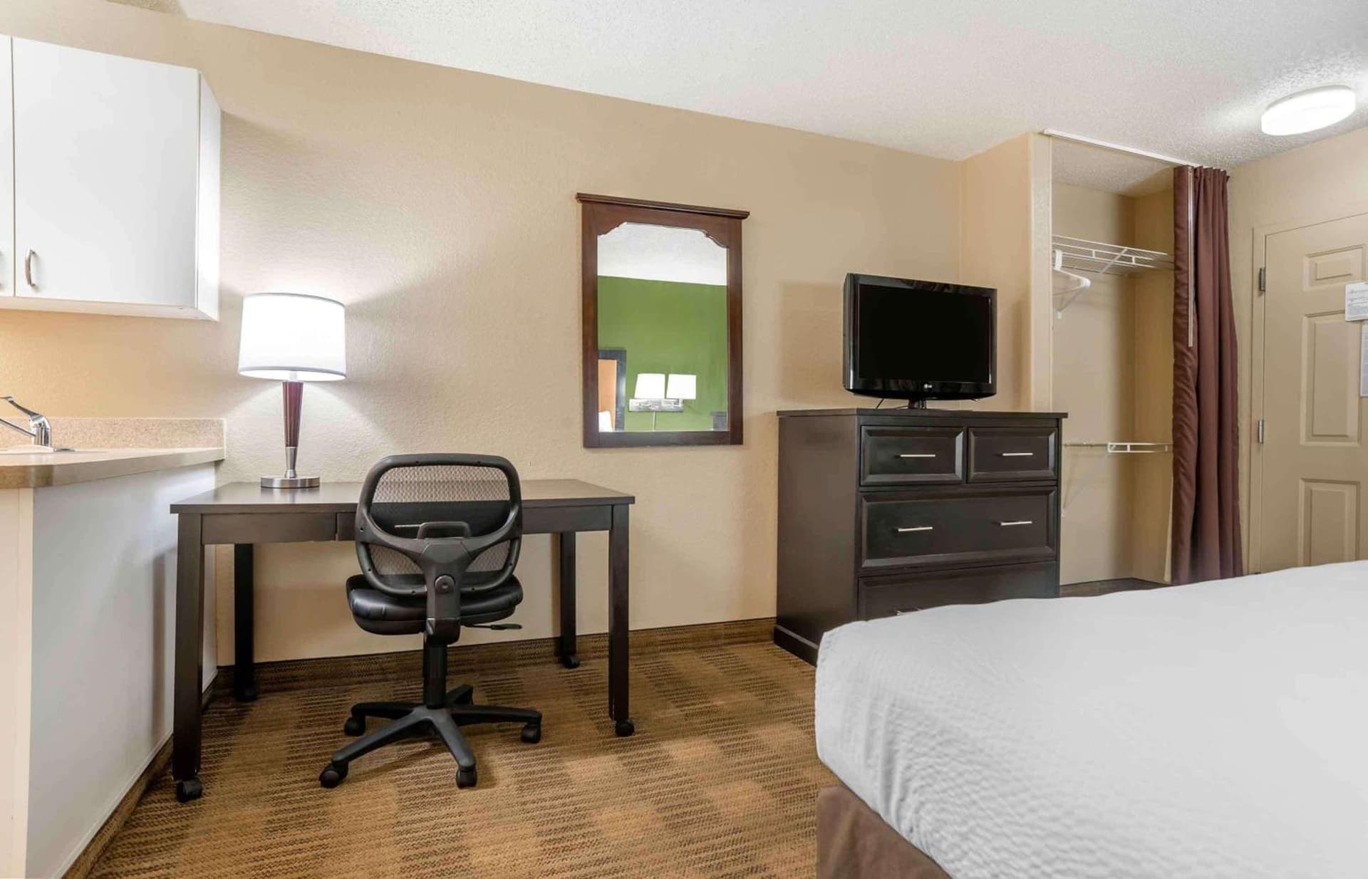 Extended Stay America Select Suites - Jackson - North gallery photo in Jackson, MS — image 26