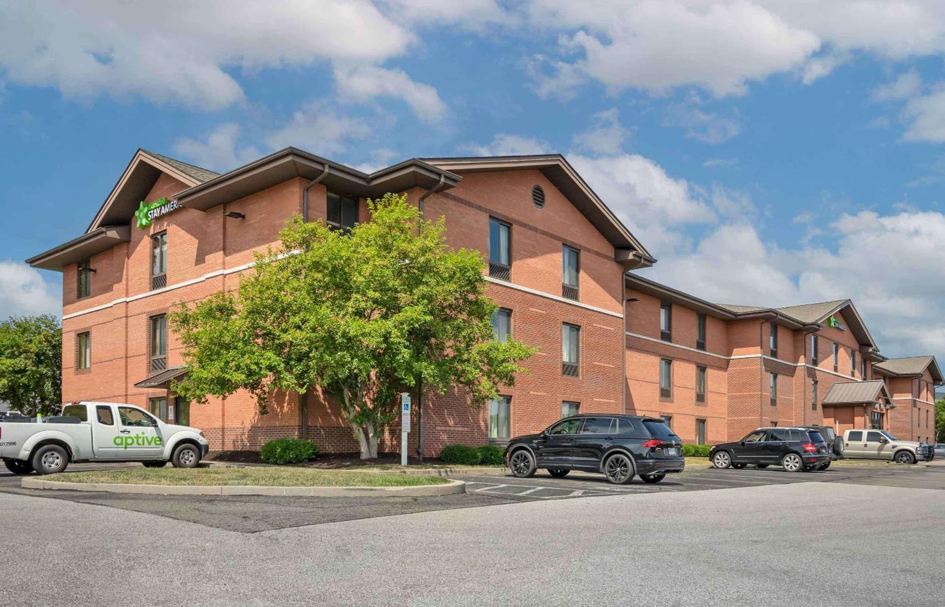 Extended Stay America Suites - Pittsburgh - Airport featured exterior or lobby in Imperial, PA — similar hotel