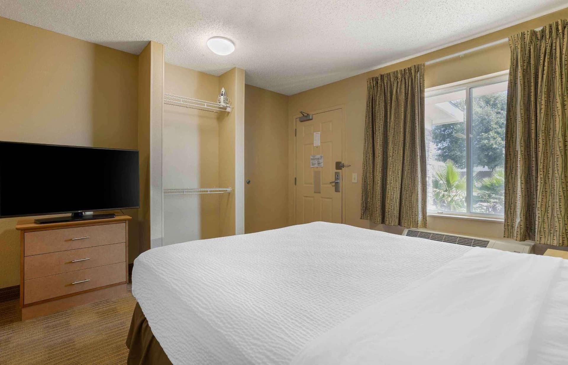 Extended Stay America Suites - Houston - The Woodlands gallery photo in The Woodlands, TX — image 45