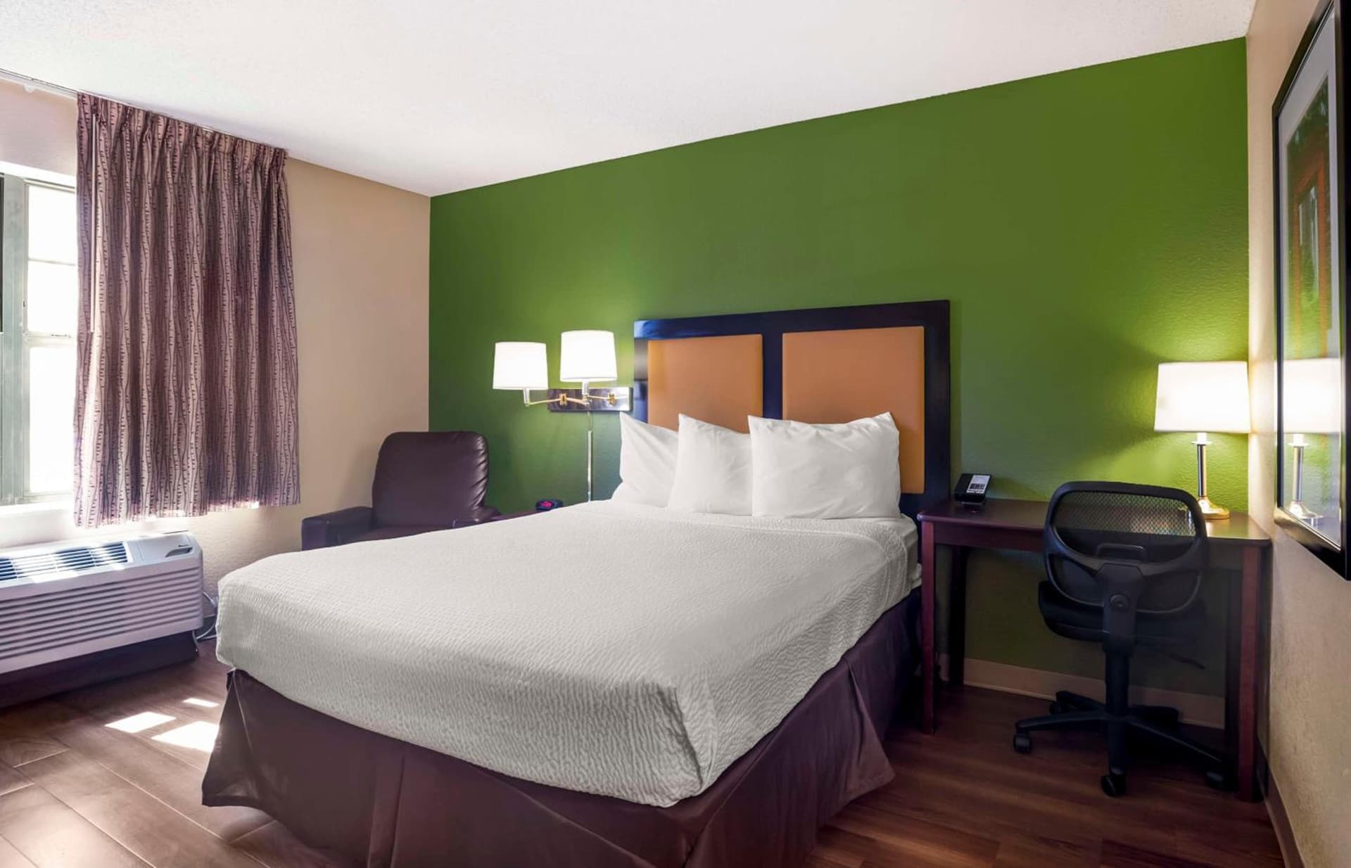 Extended Stay America Suites - San Diego - Mission Valley - Stadium interior in San Diego, CA — gallery photo 2