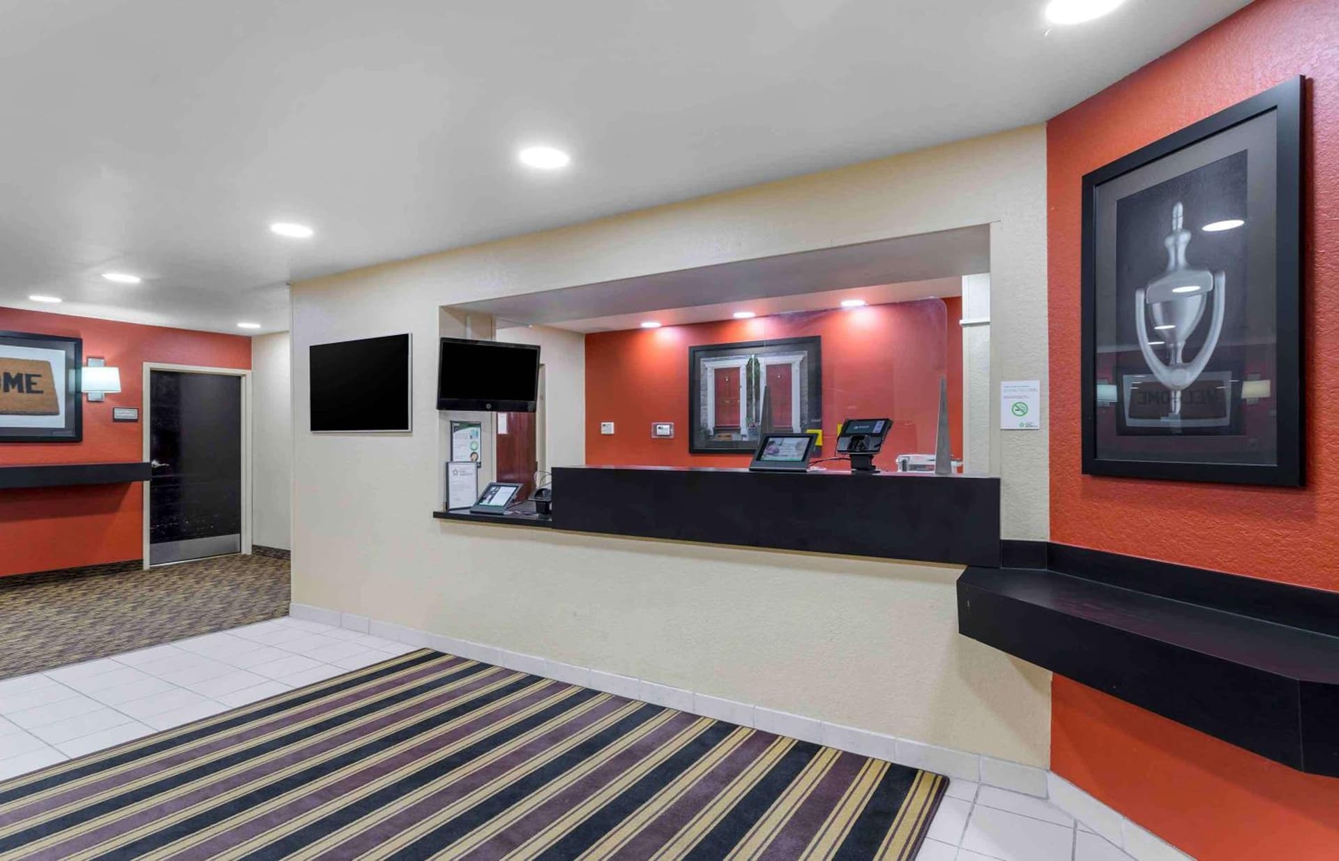 Extended Stay America Suites - Houston - Galleria - Westheimer interior in Houston, TX — gallery photo 2