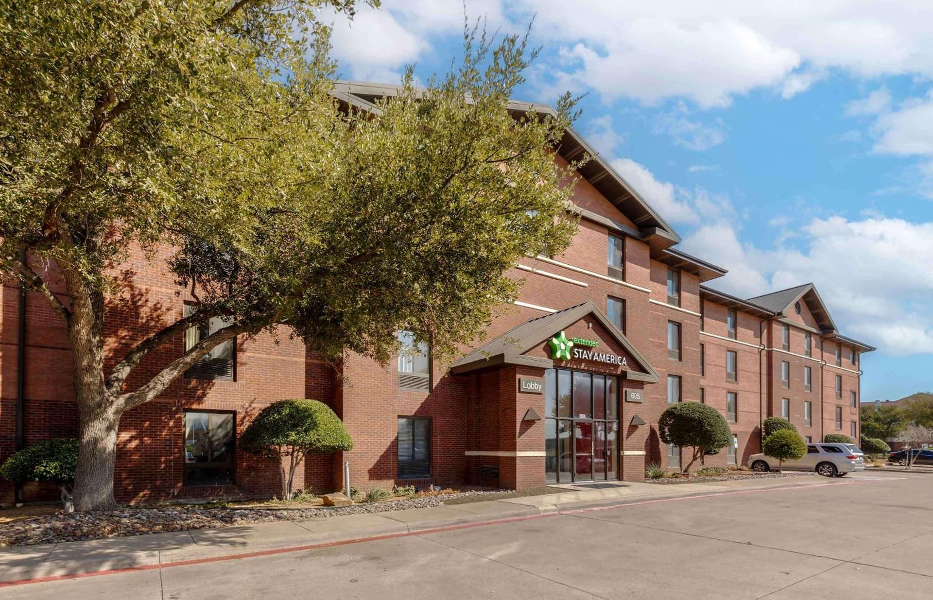 Extended Stay America Select Suites - Dallas - Las Colinas - Meadow Creek Dr property views in Irving, TX — gallery photo 3