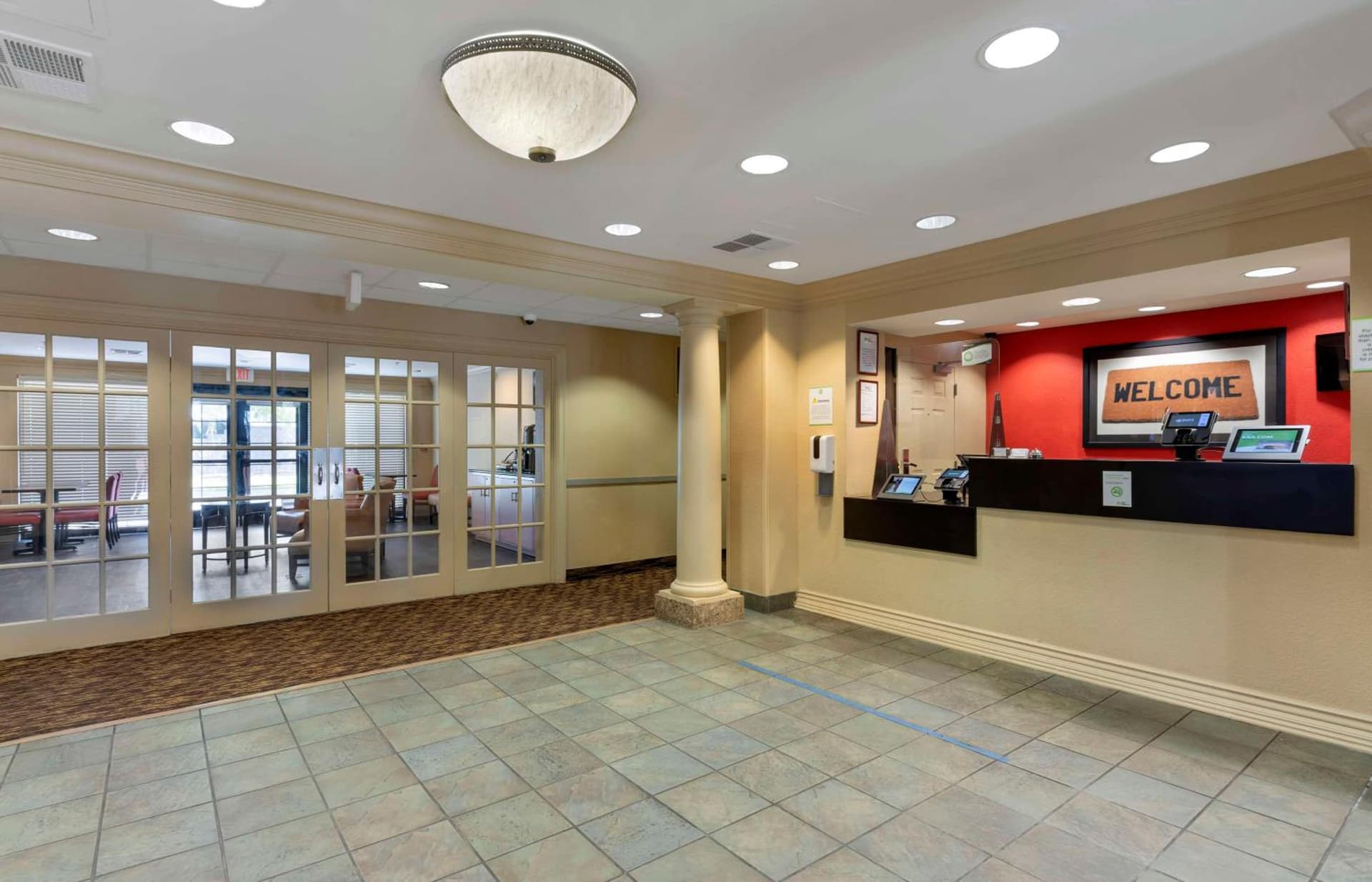 Extended Stay America Suites - Oakland - Alameda Airport interior in Alameda, CA — gallery photo 2
