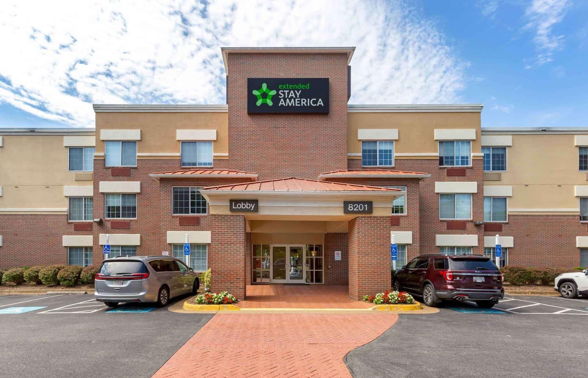 Extended Stay America Suites - Washington, DC - Tysons Corner interior in Tysons Corner, VA — gallery photo 2