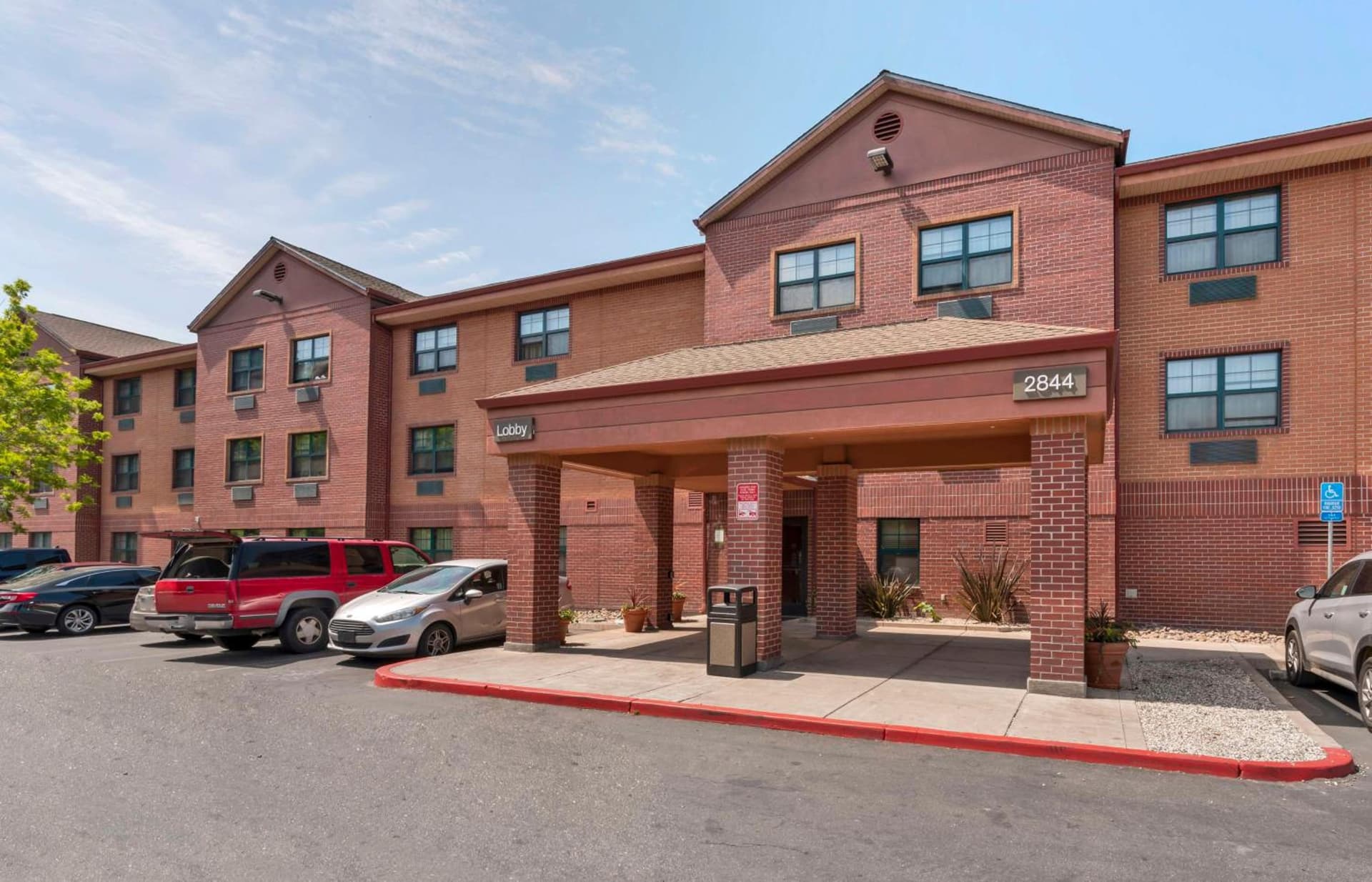 Extended Stay America Suites - Stockton - March Lane property views in Stockton, CA — gallery photo 3