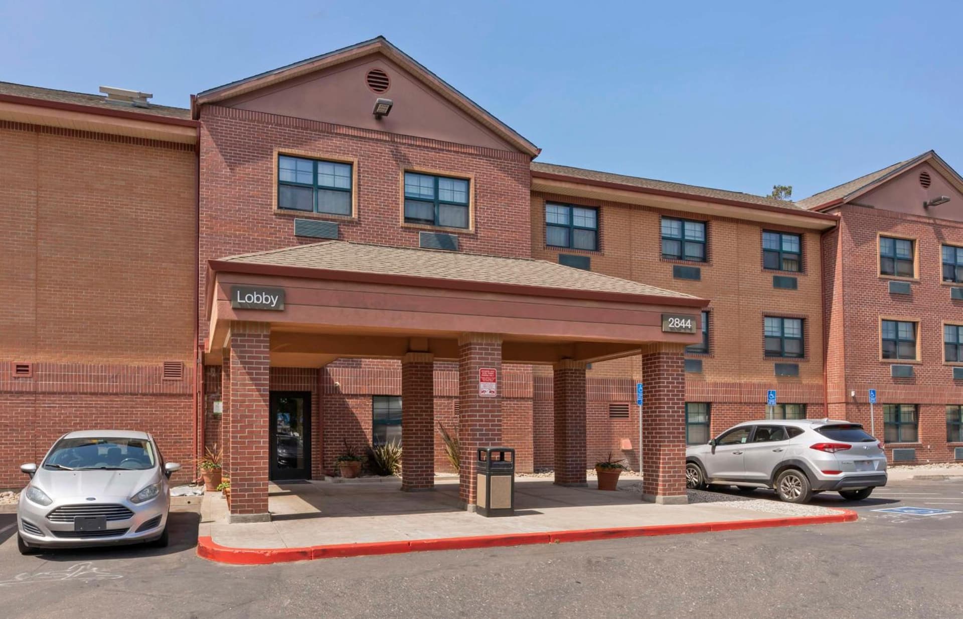 Extended Stay America Suites - Stockton - March Lane gallery photo in Stockton, CA — image 17