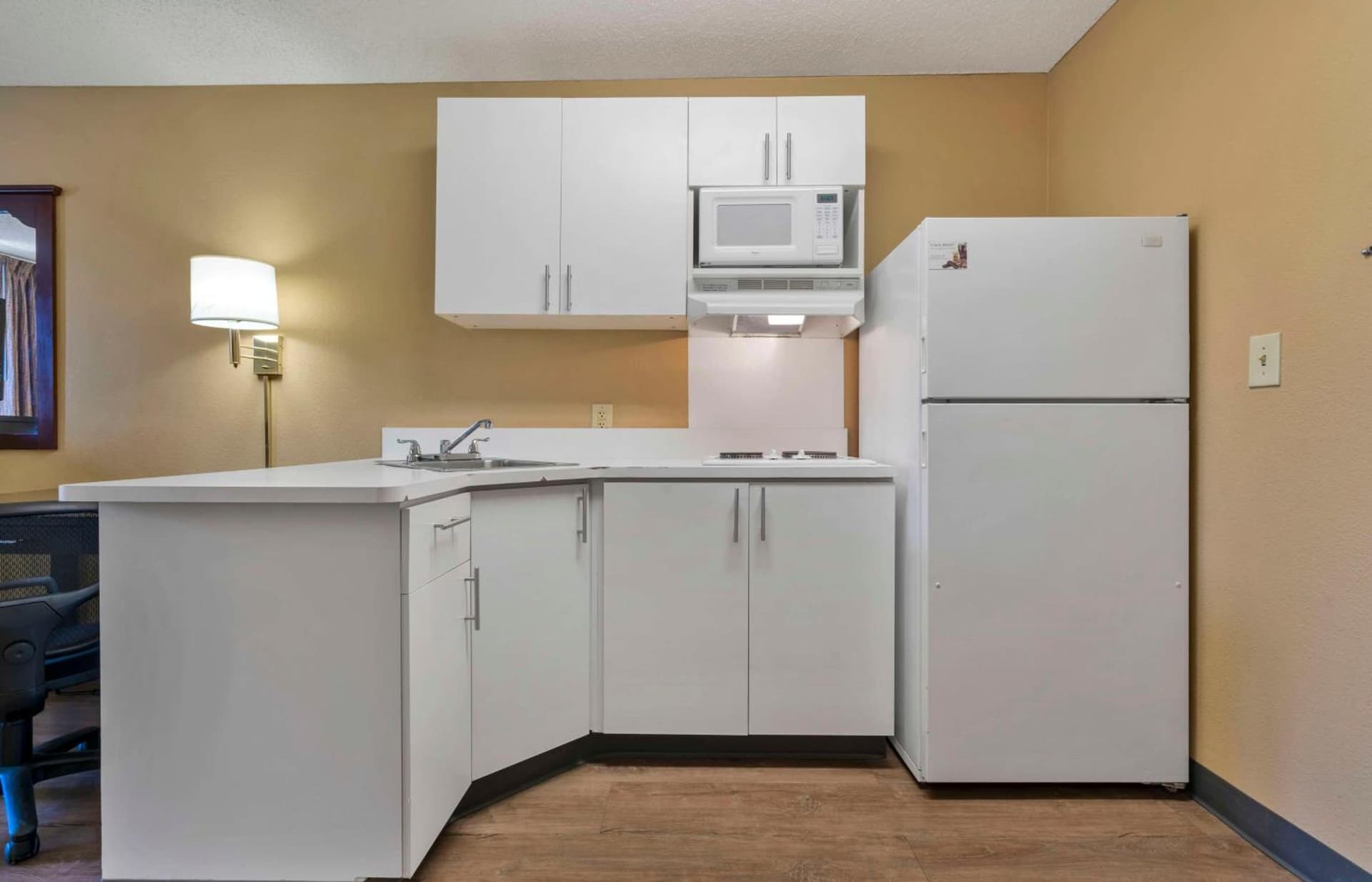 Extended Stay America Suites - Stockton - March Lane gallery photo in Stockton, CA — image 6